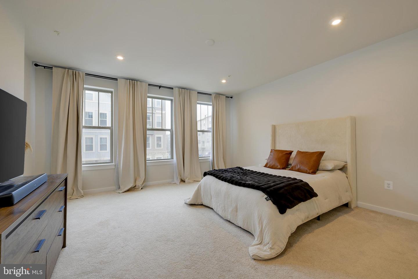 203-A PARK CENTRAL TER, MANASSAS PARK, Virginia 20111, 2 Bedrooms Bedrooms, ,2 BathroomsBathrooms,Residential,For sale,203-A PARK CENTRAL TER,VAMP2003756 MLS # VAMP2003756