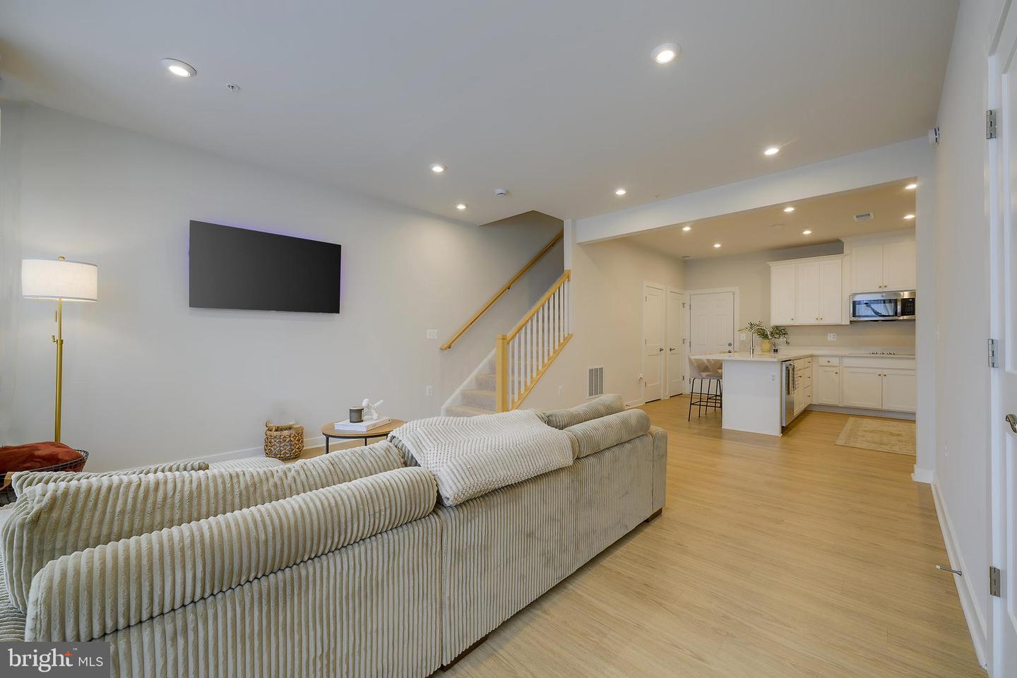 203-A PARK CENTRAL TER, MANASSAS PARK, Virginia 20111, 2 Bedrooms Bedrooms, ,2 BathroomsBathrooms,Residential,For sale,203-A PARK CENTRAL TER,VAMP2003756 MLS # VAMP2003756