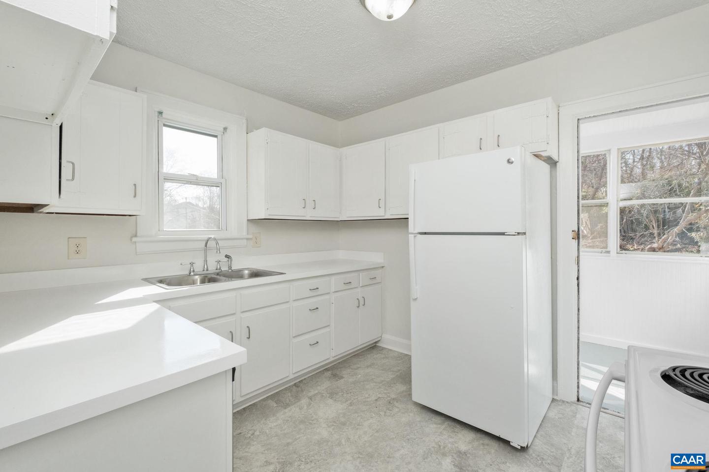 5 MONTGOMERY AVE, STAUNTON, Virginia 24401, 2 Bedrooms Bedrooms, ,1 BathroomBathrooms,Residential,For sale,5 MONTGOMERY AVE,674071 MLS # 674071