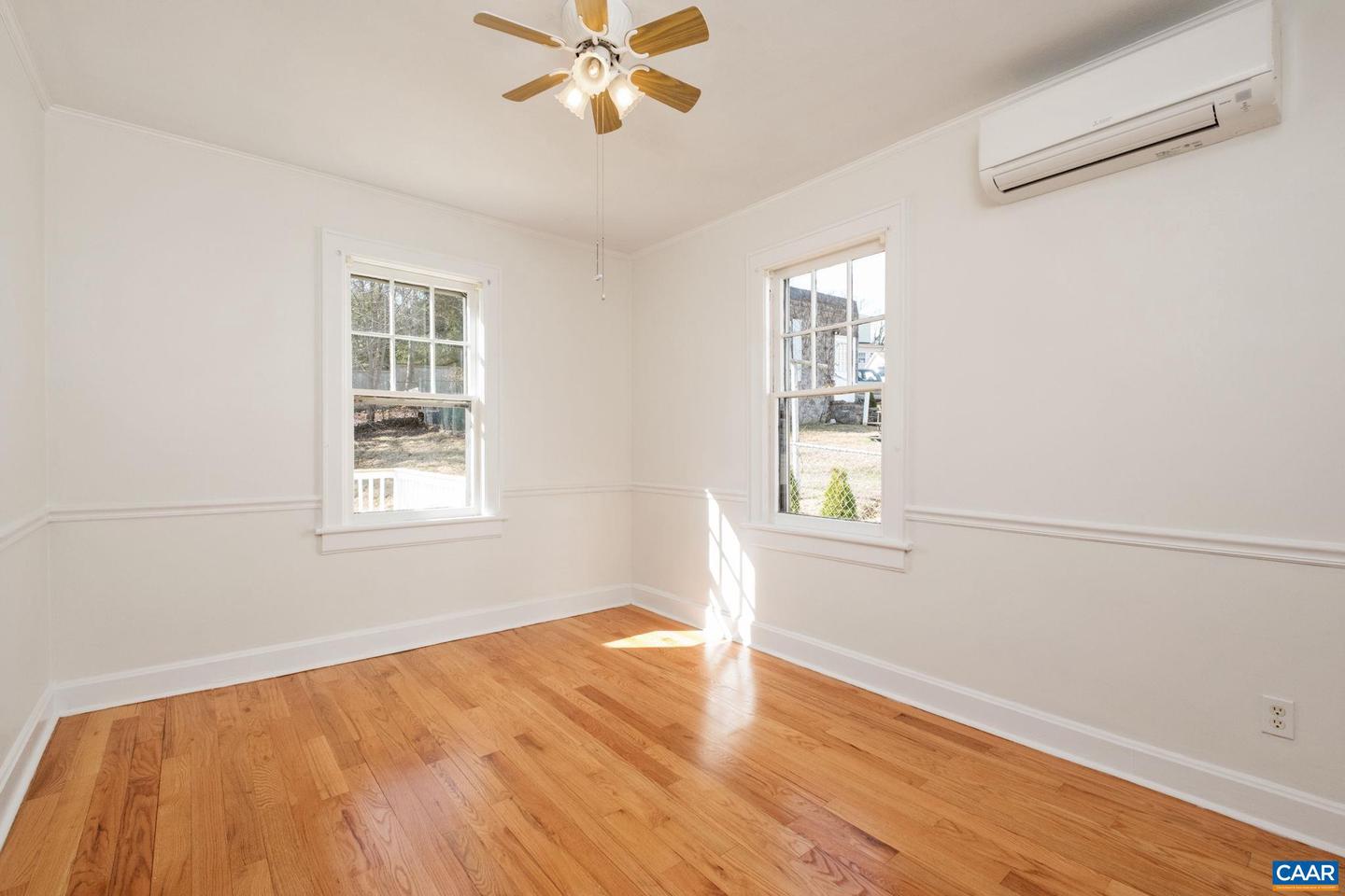 5 MONTGOMERY AVE, STAUNTON, Virginia 24401, 2 Bedrooms Bedrooms, ,1 BathroomBathrooms,Residential,For sale,5 MONTGOMERY AVE,674071 MLS # 674071