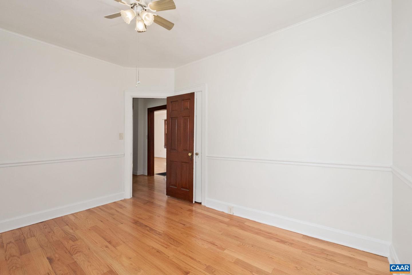 5 MONTGOMERY AVE, STAUNTON, Virginia 24401, 2 Bedrooms Bedrooms, ,1 BathroomBathrooms,Residential,For sale,5 MONTGOMERY AVE,674071 MLS # 674071