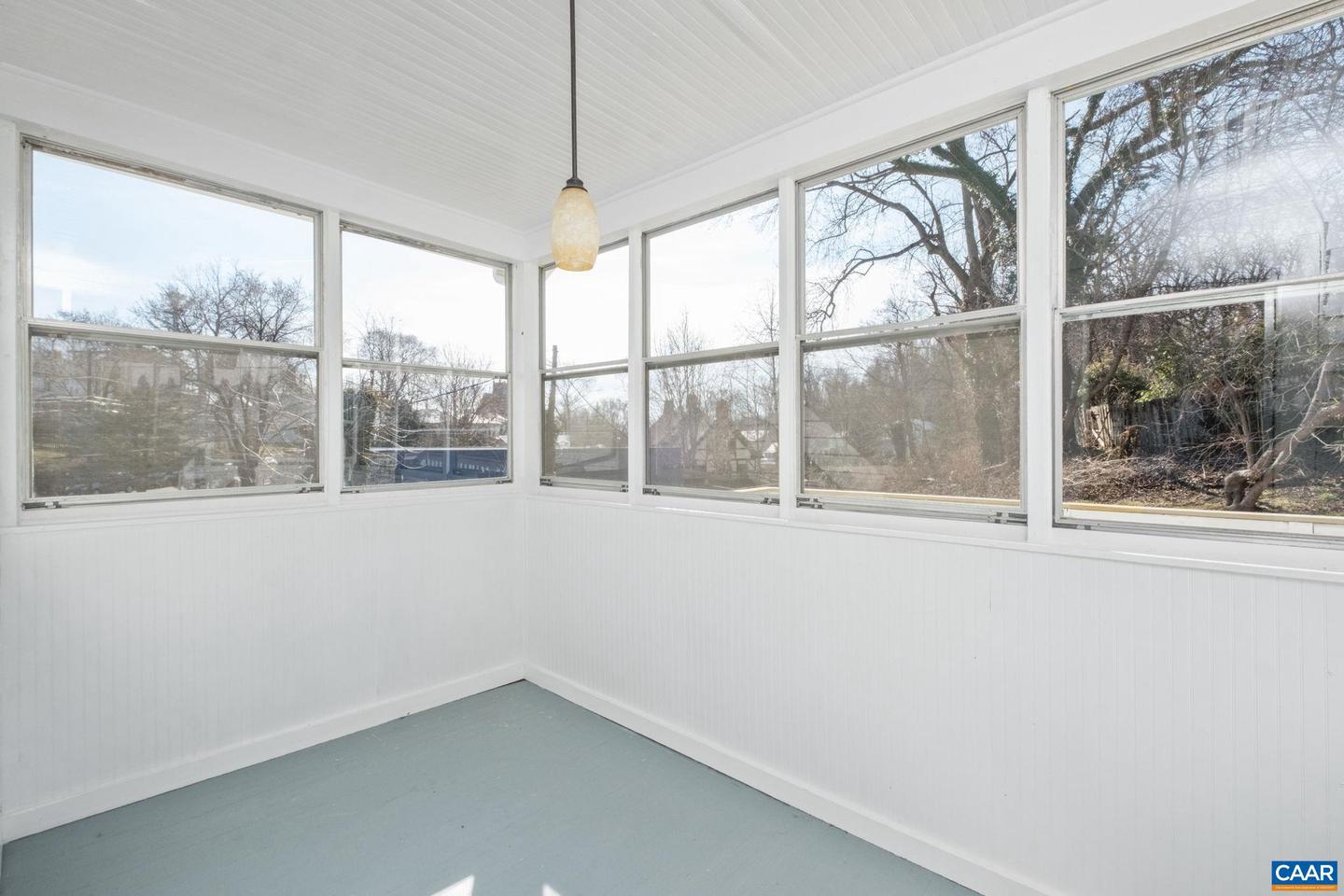 5 MONTGOMERY AVE, STAUNTON, Virginia 24401, 2 Bedrooms Bedrooms, ,1 BathroomBathrooms,Residential,For sale,5 MONTGOMERY AVE,674071 MLS # 674071