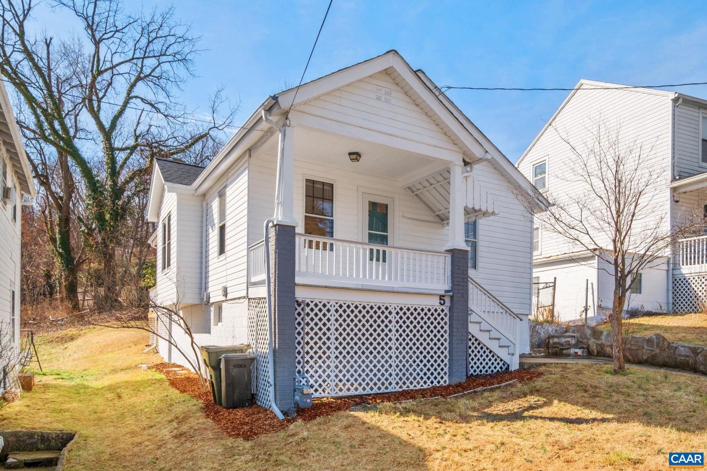 5 MONTGOMERY AVE, STAUNTON, Virginia 24401, 2 Bedrooms Bedrooms, ,1 BathroomBathrooms,Residential,For sale,5 MONTGOMERY AVE,674071 MLS # 674071