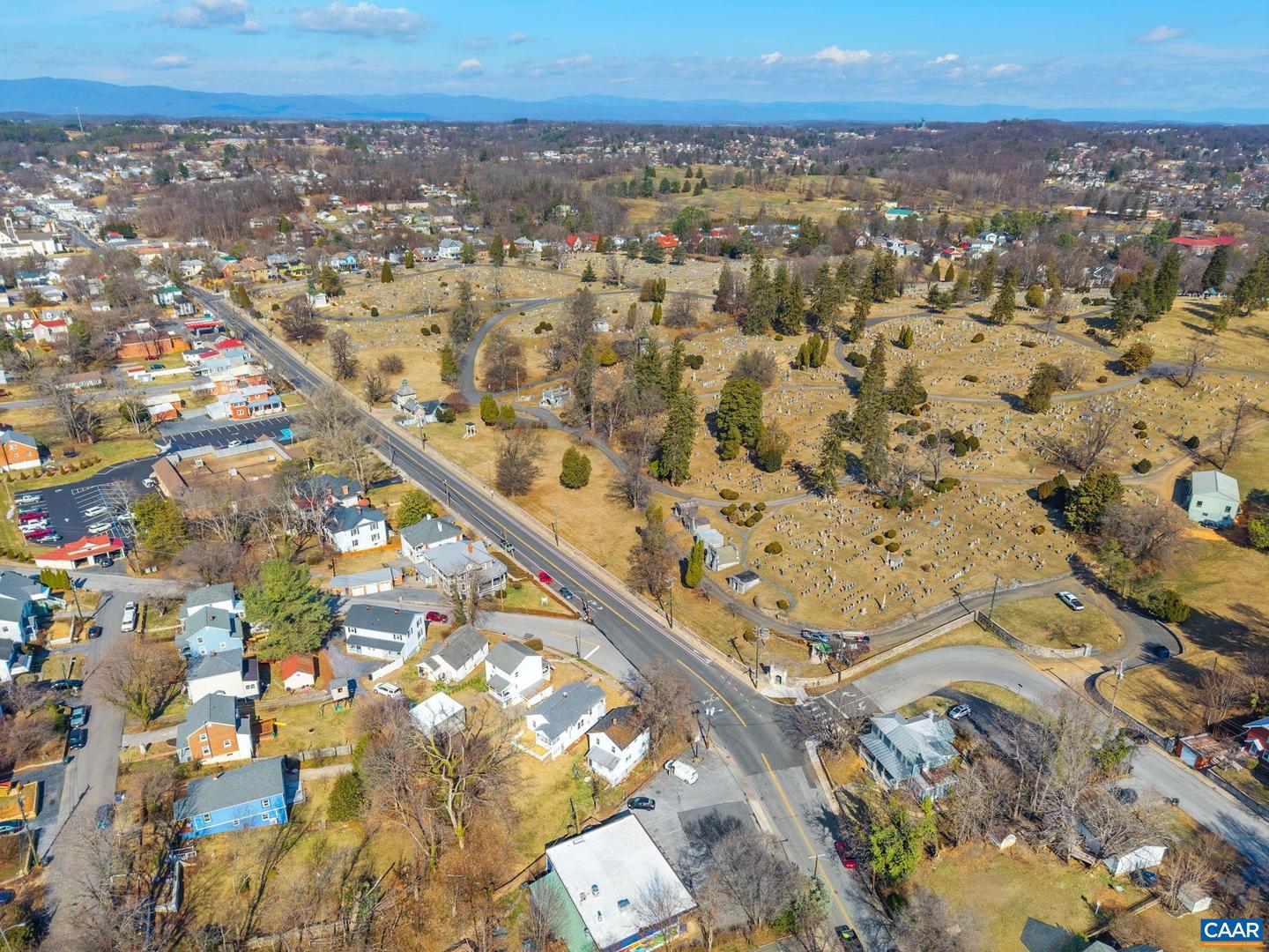 5 MONTGOMERY AVE, STAUNTON, Virginia 24401, 2 Bedrooms Bedrooms, ,1 BathroomBathrooms,Residential,For sale,5 MONTGOMERY AVE,674071 MLS # 674071