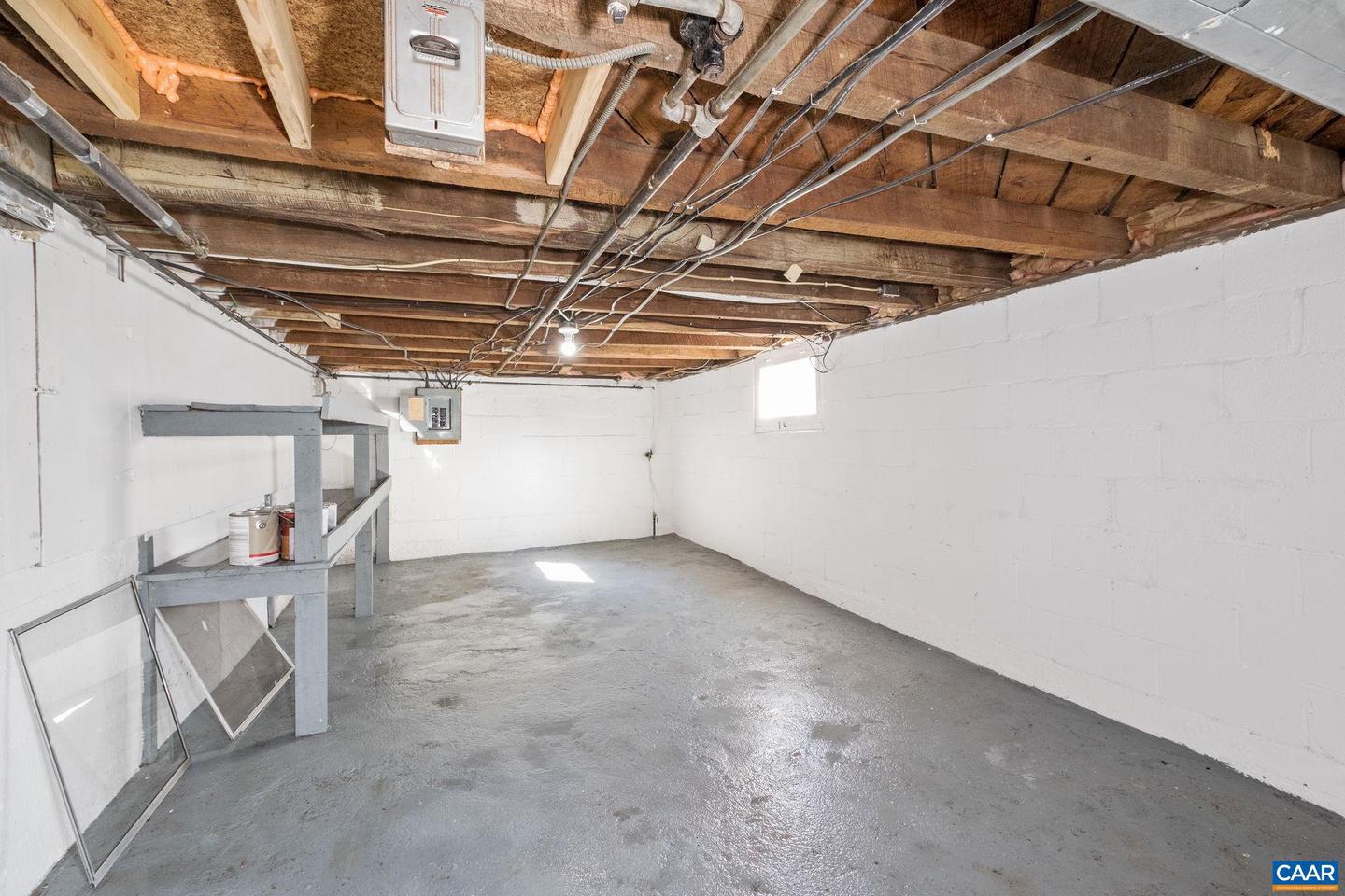 5 MONTGOMERY AVE, STAUNTON, Virginia 24401, 2 Bedrooms Bedrooms, ,1 BathroomBathrooms,Residential,For sale,5 MONTGOMERY AVE,674071 MLS # 674071