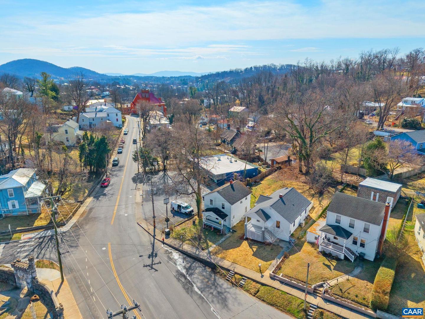 5 MONTGOMERY AVE, STAUNTON, Virginia 24401, 2 Bedrooms Bedrooms, ,1 BathroomBathrooms,Residential,For sale,5 MONTGOMERY AVE,674071 MLS # 674071