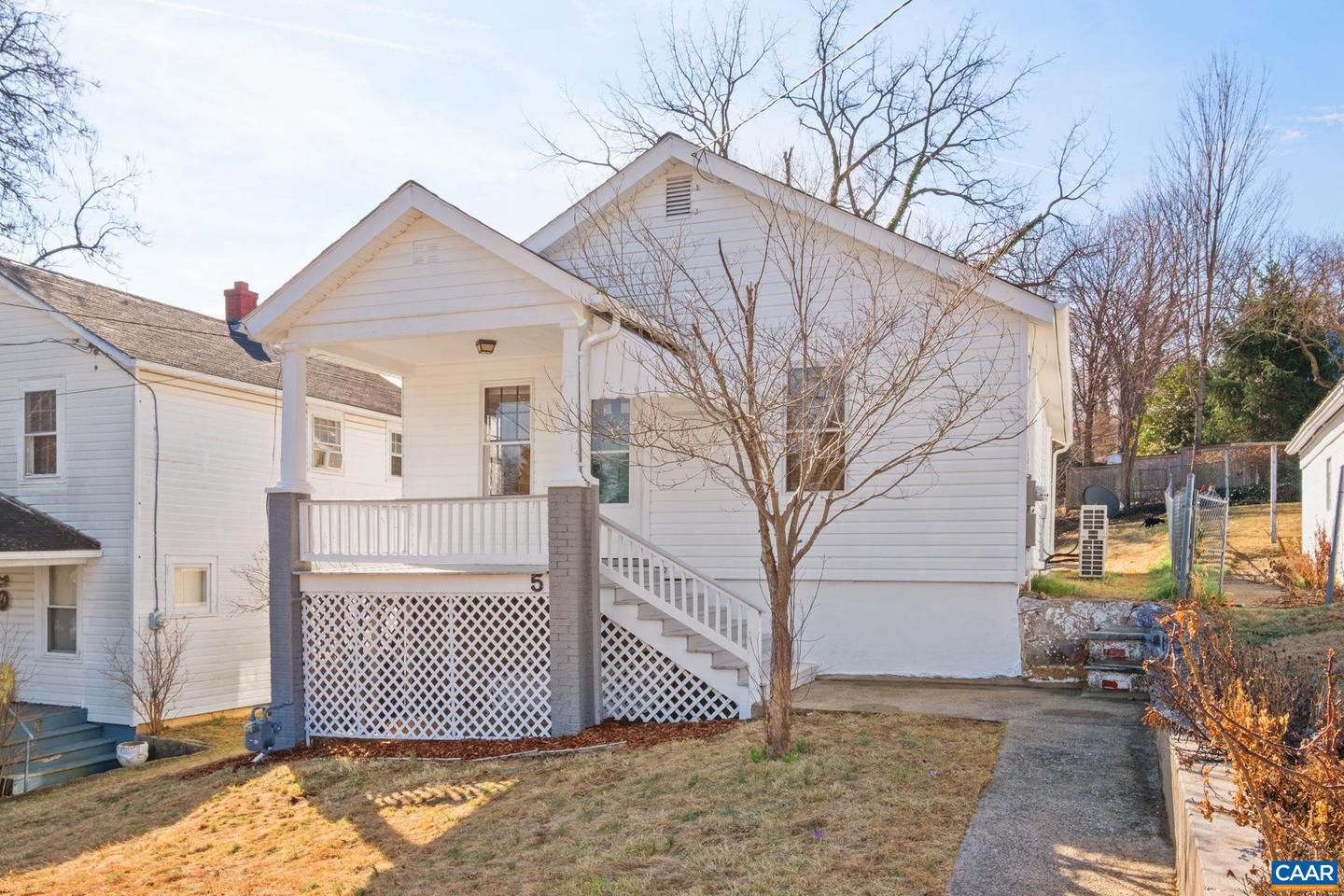 5 MONTGOMERY AVE, STAUNTON, Virginia 24401, 2 Bedrooms Bedrooms, ,1 BathroomBathrooms,Residential,For sale,5 MONTGOMERY AVE,674071 MLS # 674071