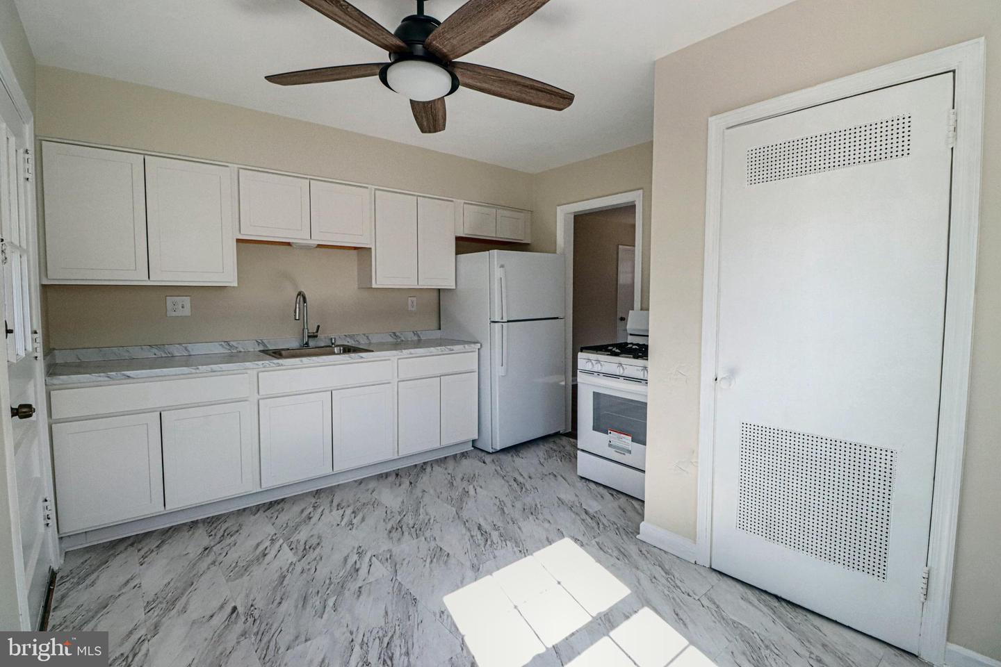 2020 S POLLARD ST, ARLINGTON, Virginia 22204, 2 Bedrooms Bedrooms, 5 Rooms Rooms,1 BathroomBathrooms,Residential,For sale,2020 S POLLARD ST,VAAR2065618 MLS # VAAR2065618