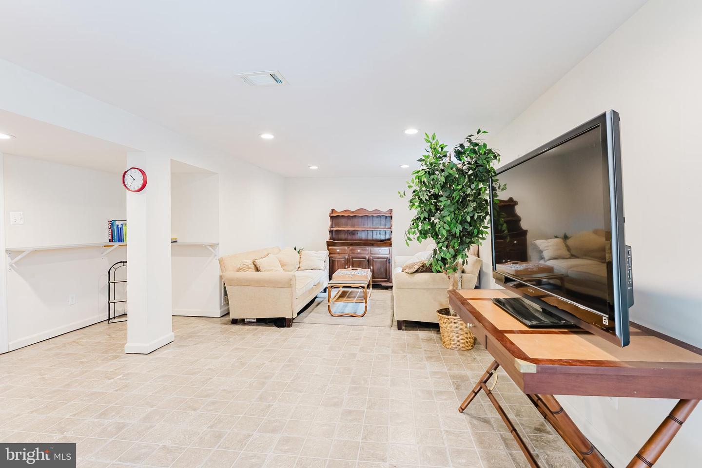 6317 TELEGRAPH RD, ALEXANDRIA, Virginia 22310, 3 Bedrooms Bedrooms, ,2 BathroomsBathrooms,Residential,For sale,6317 TELEGRAPH RD,VAFX2281450 MLS # VAFX2281450