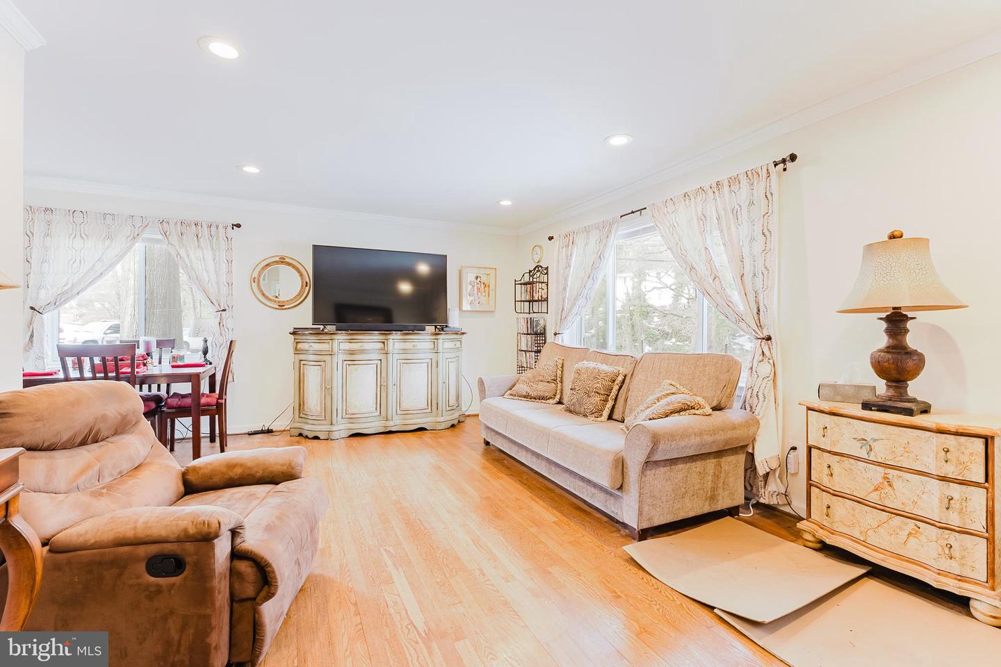 6317 TELEGRAPH RD, ALEXANDRIA, Virginia 22310, 3 Bedrooms Bedrooms, ,2 BathroomsBathrooms,Residential,For sale,6317 TELEGRAPH RD,VAFX2281450 MLS # VAFX2281450