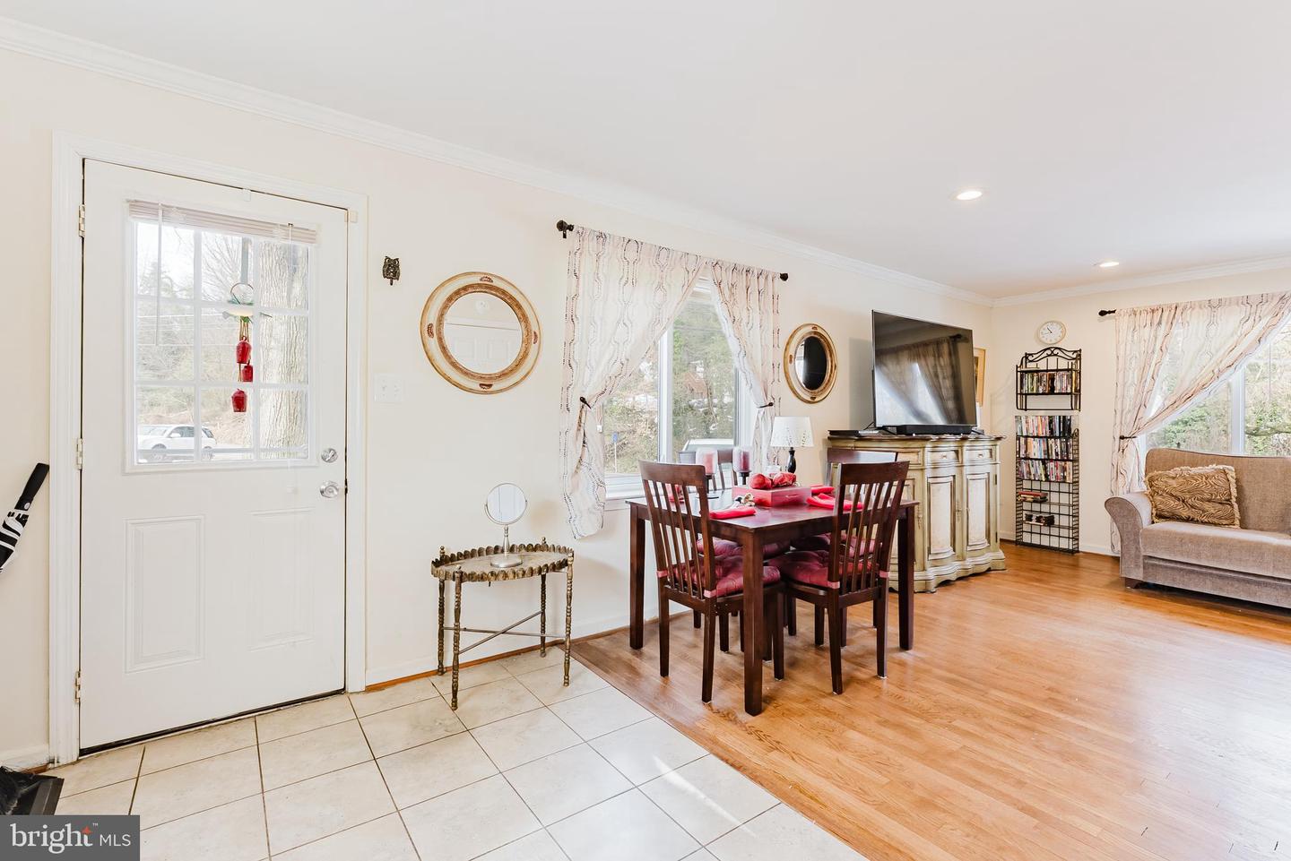 6317 TELEGRAPH RD, ALEXANDRIA, Virginia 22310, 3 Bedrooms Bedrooms, ,2 BathroomsBathrooms,Residential,For sale,6317 TELEGRAPH RD,VAFX2281450 MLS # VAFX2281450