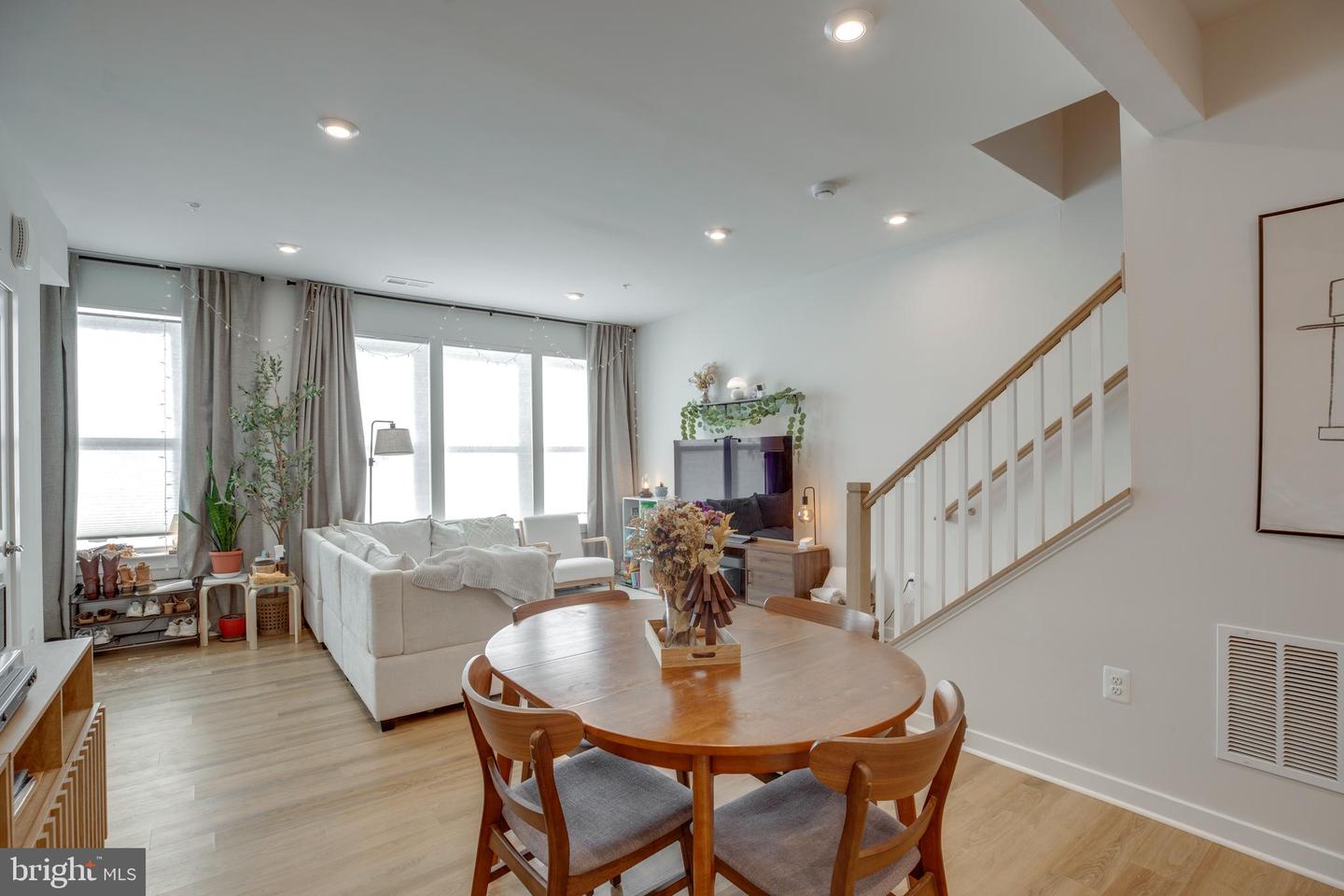 4614 OLIVINE DR #85, CHANTILLY, Virginia 20151, 3 Bedrooms Bedrooms, ,2 BathroomsBathrooms,Residential,For sale,4614 OLIVINE DR #85,VAFX2289272 MLS # VAFX2289272