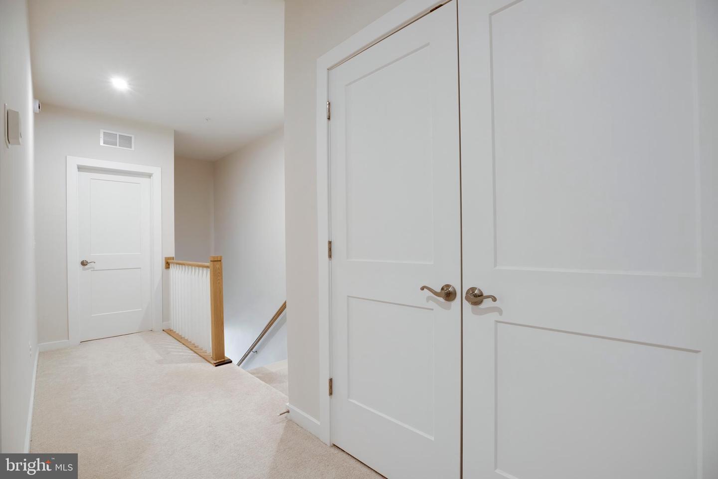 4614 OLIVINE DR #85, CHANTILLY, Virginia 20151, 3 Bedrooms Bedrooms, ,2 BathroomsBathrooms,Residential,For sale,4614 OLIVINE DR #85,VAFX2289272 MLS # VAFX2289272