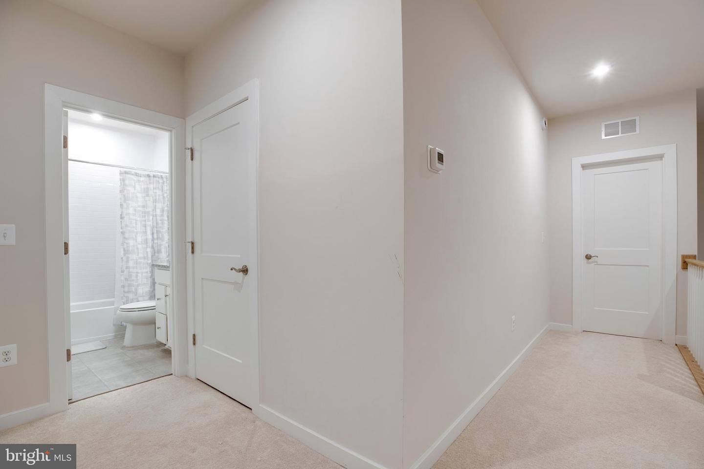 4614 OLIVINE DR #85, CHANTILLY, Virginia 20151, 3 Bedrooms Bedrooms, ,2 BathroomsBathrooms,Residential,For sale,4614 OLIVINE DR #85,VAFX2289272 MLS # VAFX2289272