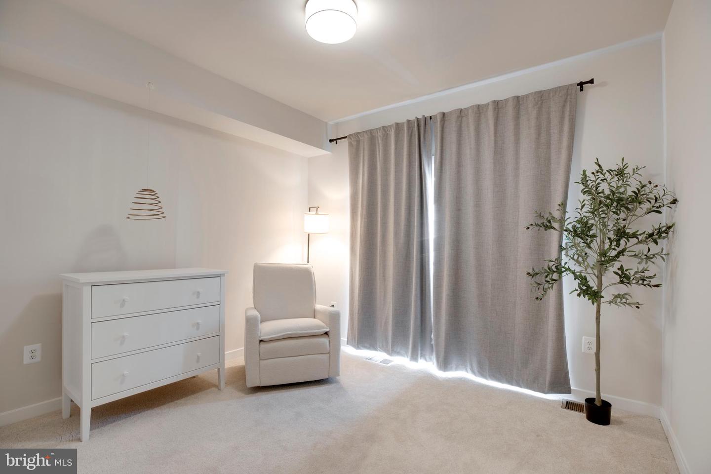 4614 OLIVINE DR #85, CHANTILLY, Virginia 20151, 3 Bedrooms Bedrooms, ,2 BathroomsBathrooms,Residential,For sale,4614 OLIVINE DR #85,VAFX2289272 MLS # VAFX2289272