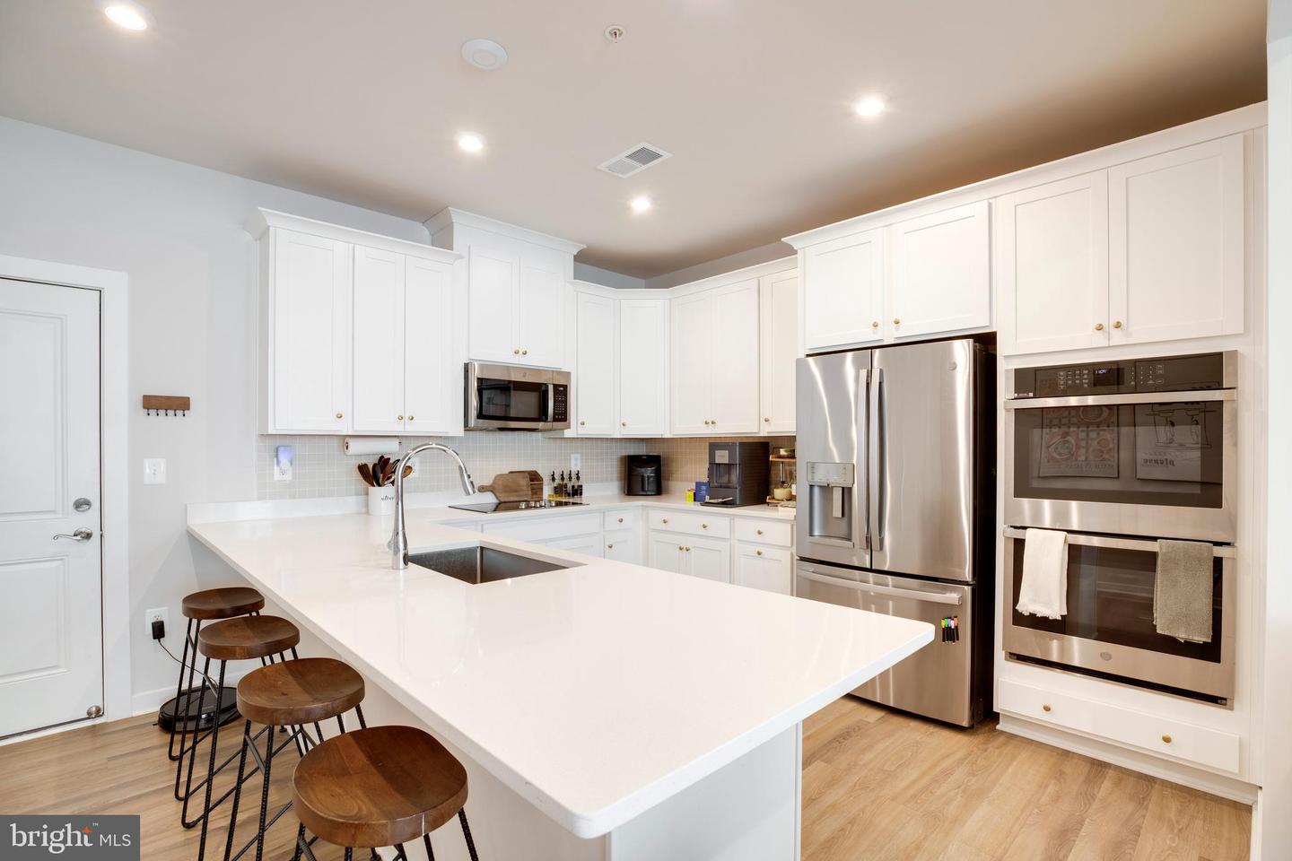 4614 OLIVINE DR #85, CHANTILLY, Virginia 20151, 3 Bedrooms Bedrooms, ,2 BathroomsBathrooms,Residential,For sale,4614 OLIVINE DR #85,VAFX2289272 MLS # VAFX2289272