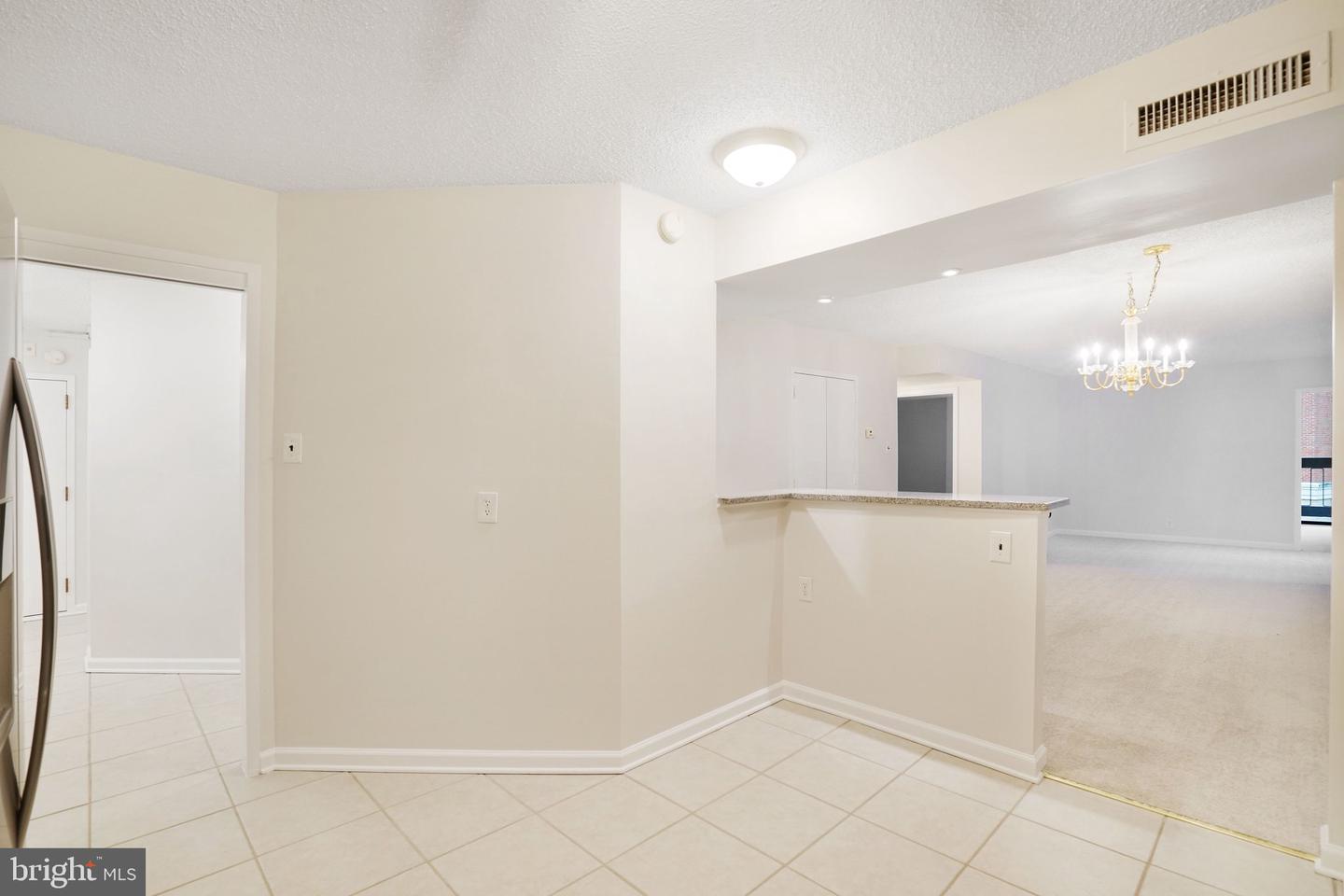 3800 FAIRFAX DR #213, ARLINGTON, Virginia 22203, 2 Bedrooms Bedrooms, ,2 BathroomsBathrooms,Residential,For sale,3800 FAIRFAX DR #213,VAAR2069538 MLS # VAAR2069538