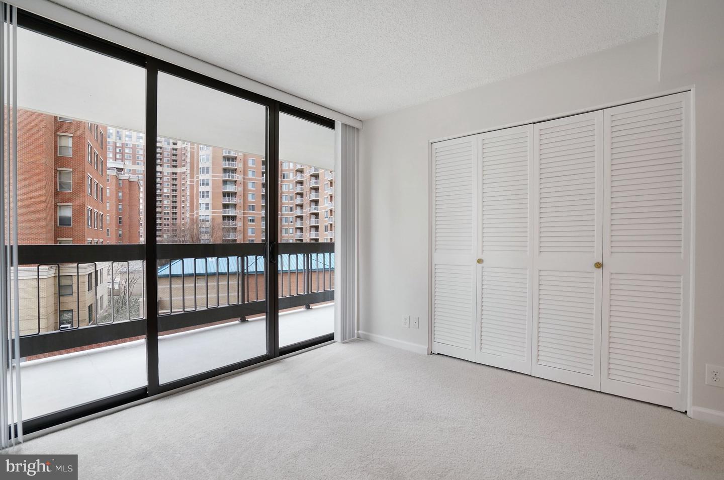 3800 FAIRFAX DR #213, ARLINGTON, Virginia 22203, 2 Bedrooms Bedrooms, ,2 BathroomsBathrooms,Residential,For sale,3800 FAIRFAX DR #213,VAAR2069538 MLS # VAAR2069538