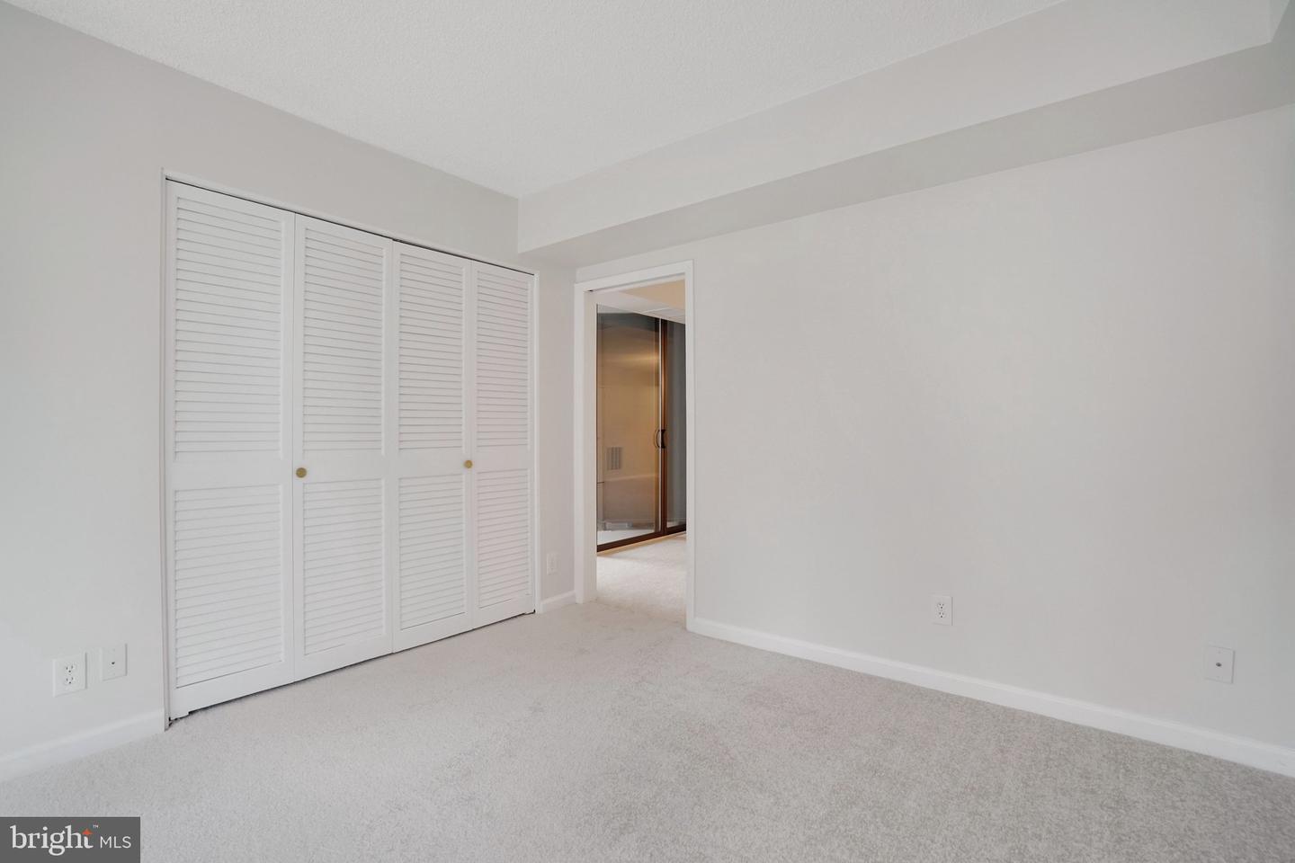 3800 FAIRFAX DR #213, ARLINGTON, Virginia 22203, 2 Bedrooms Bedrooms, ,2 BathroomsBathrooms,Residential,For sale,3800 FAIRFAX DR #213,VAAR2069538 MLS # VAAR2069538
