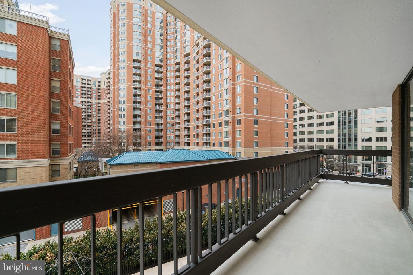 3800 FAIRFAX DR #213, ARLINGTON, Virginia 22203, 2 Bedrooms Bedrooms, ,2 BathroomsBathrooms,Residential,For sale,3800 FAIRFAX DR #213,VAAR2069538 MLS # VAAR2069538