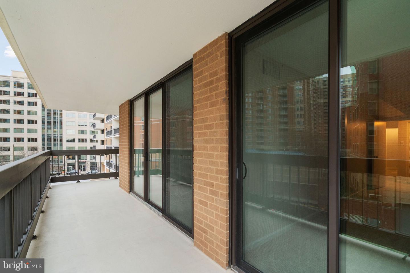 3800 FAIRFAX DR #213, ARLINGTON, Virginia 22203, 2 Bedrooms Bedrooms, ,2 BathroomsBathrooms,Residential,For sale,3800 FAIRFAX DR #213,VAAR2069538 MLS # VAAR2069538