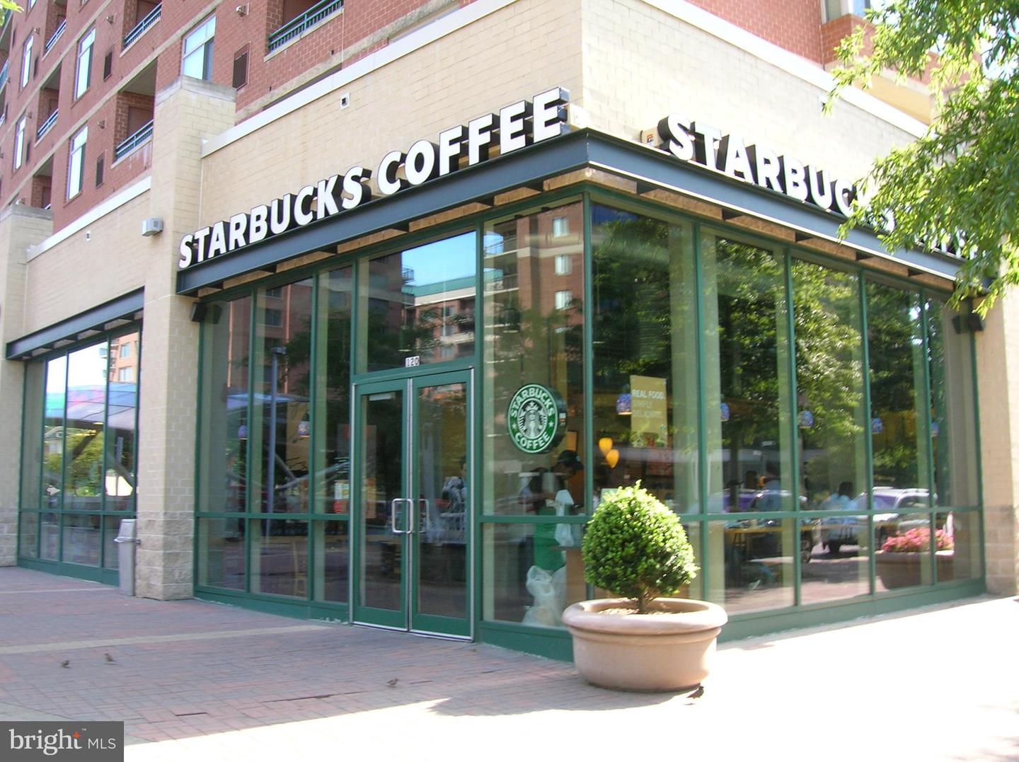 3800 FAIRFAX DR #213, ARLINGTON, Virginia 22203, 2 Bedrooms Bedrooms, ,2 BathroomsBathrooms,Residential,For sale,3800 FAIRFAX DR #213,VAAR2069538 MLS # VAAR2069538