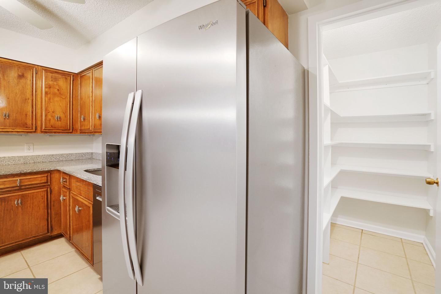 3800 FAIRFAX DR #213, ARLINGTON, Virginia 22203, 2 Bedrooms Bedrooms, ,2 BathroomsBathrooms,Residential,For sale,3800 FAIRFAX DR #213,VAAR2069538 MLS # VAAR2069538