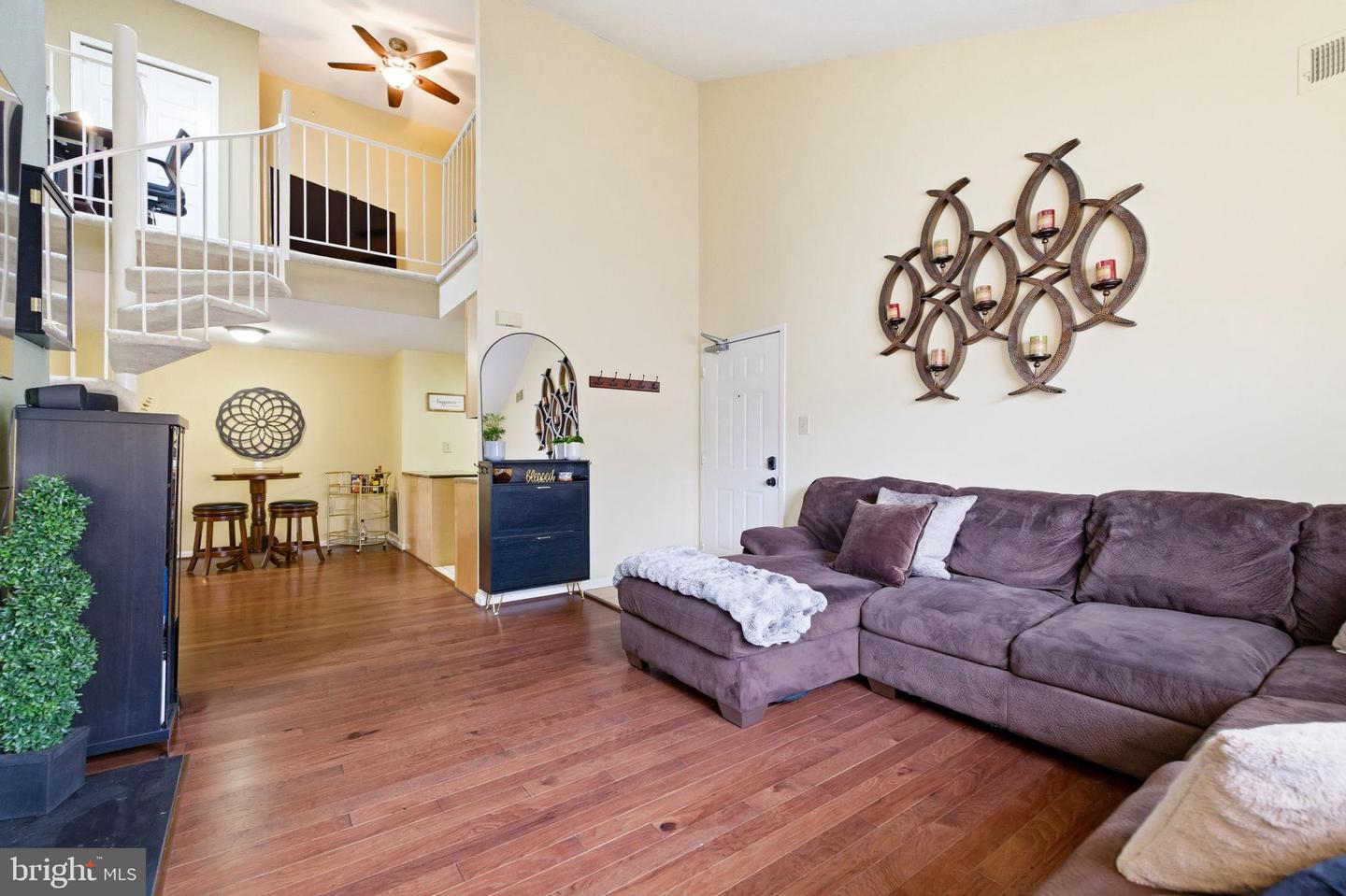 10208-C ASHBROOKE CT #19, OAKTON, Virginia 22124, 2 Bedrooms Bedrooms, 5 Rooms Rooms,2 BathroomsBathrooms,Residential,For sale,10208-C ASHBROOKE CT #19,VAFX2293732 MLS # VAFX2293732