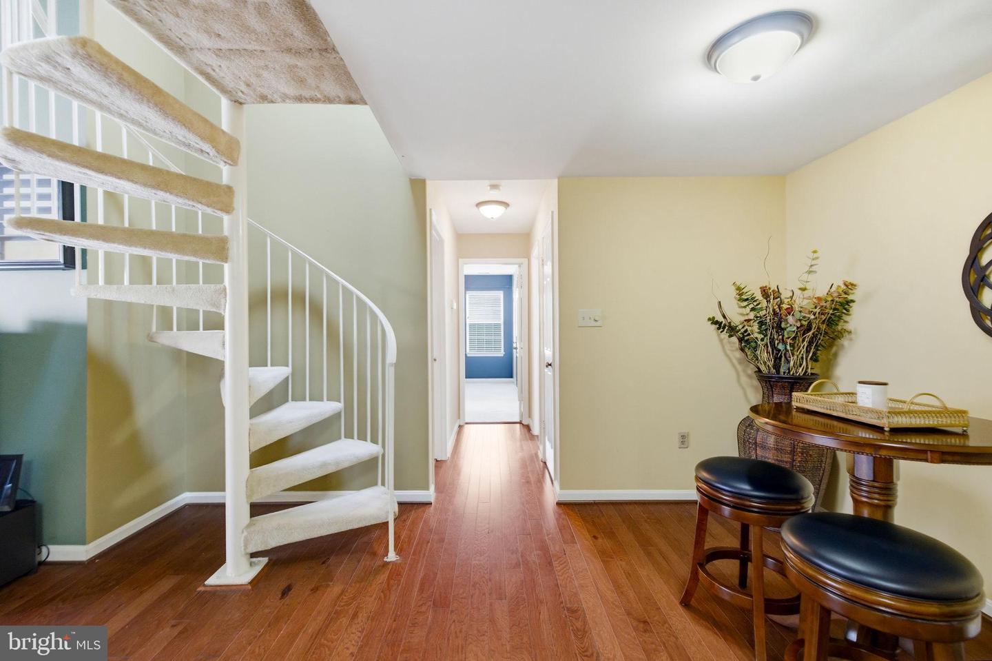 10208-C ASHBROOKE CT #19, OAKTON, Virginia 22124, 2 Bedrooms Bedrooms, 5 Rooms Rooms,2 BathroomsBathrooms,Residential,For sale,10208-C ASHBROOKE CT #19,VAFX2293732 MLS # VAFX2293732