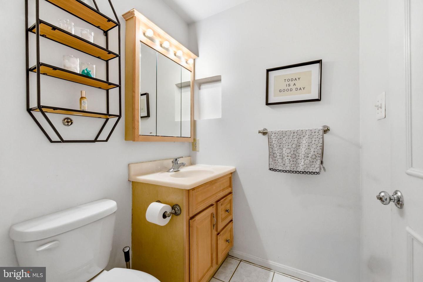 10208-C ASHBROOKE CT #19, OAKTON, Virginia 22124, 2 Bedrooms Bedrooms, 5 Rooms Rooms,2 BathroomsBathrooms,Residential,For sale,10208-C ASHBROOKE CT #19,VAFX2293732 MLS # VAFX2293732