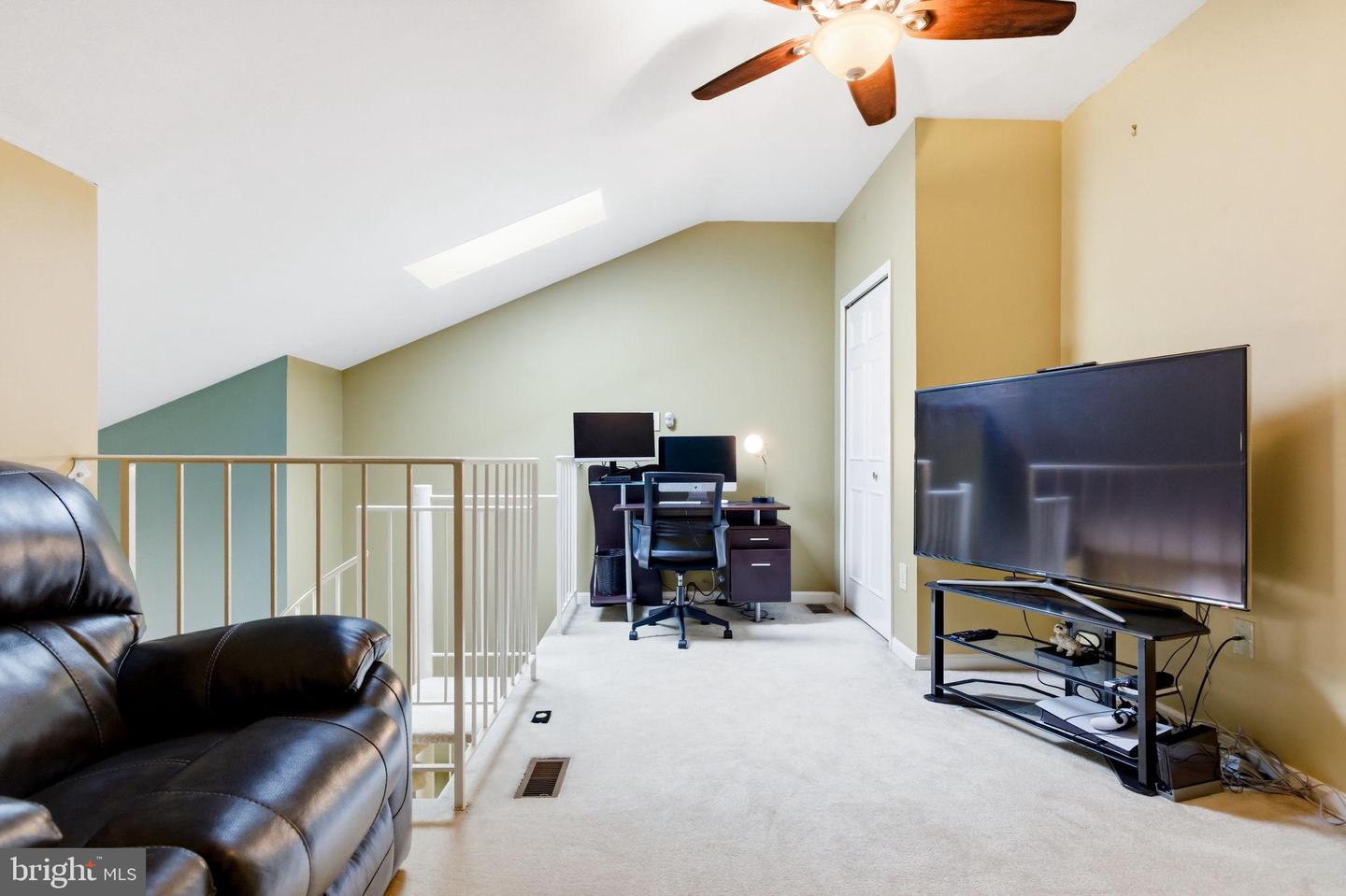 10208-C ASHBROOKE CT #19, OAKTON, Virginia 22124, 2 Bedrooms Bedrooms, 5 Rooms Rooms,2 BathroomsBathrooms,Residential,For sale,10208-C ASHBROOKE CT #19,VAFX2293732 MLS # VAFX2293732