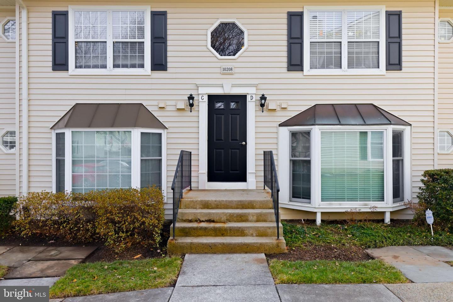 10208-C ASHBROOKE CT #19, OAKTON, Virginia 22124, 2 Bedrooms Bedrooms, 5 Rooms Rooms,2 BathroomsBathrooms,Residential,For sale,10208-C ASHBROOKE CT #19,VAFX2293732 MLS # VAFX2293732