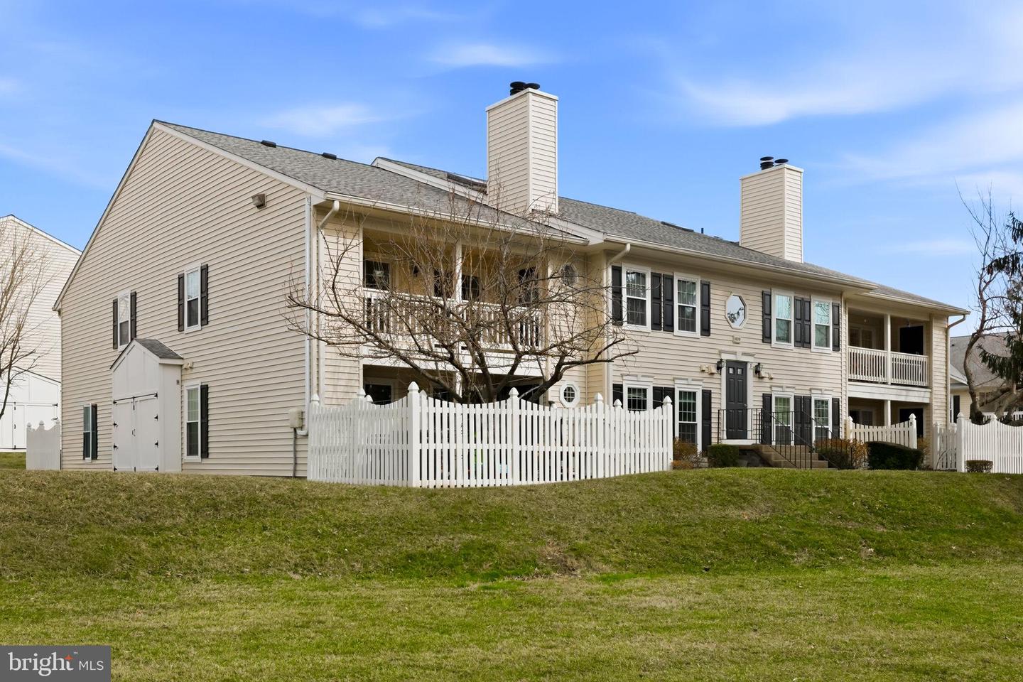 10208-C ASHBROOKE CT #19, OAKTON, Virginia 22124, 2 Bedrooms Bedrooms, 5 Rooms Rooms,2 BathroomsBathrooms,Residential,For sale,10208-C ASHBROOKE CT #19,VAFX2293732 MLS # VAFX2293732