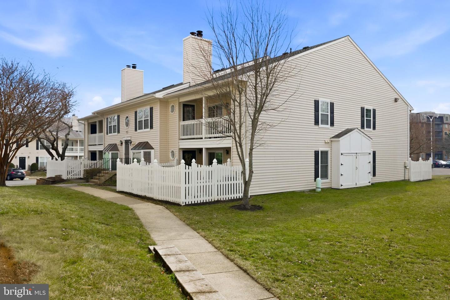 10208-C ASHBROOKE CT #19, OAKTON, Virginia 22124, 2 Bedrooms Bedrooms, 5 Rooms Rooms,2 BathroomsBathrooms,Residential,For sale,10208-C ASHBROOKE CT #19,VAFX2293732 MLS # VAFX2293732