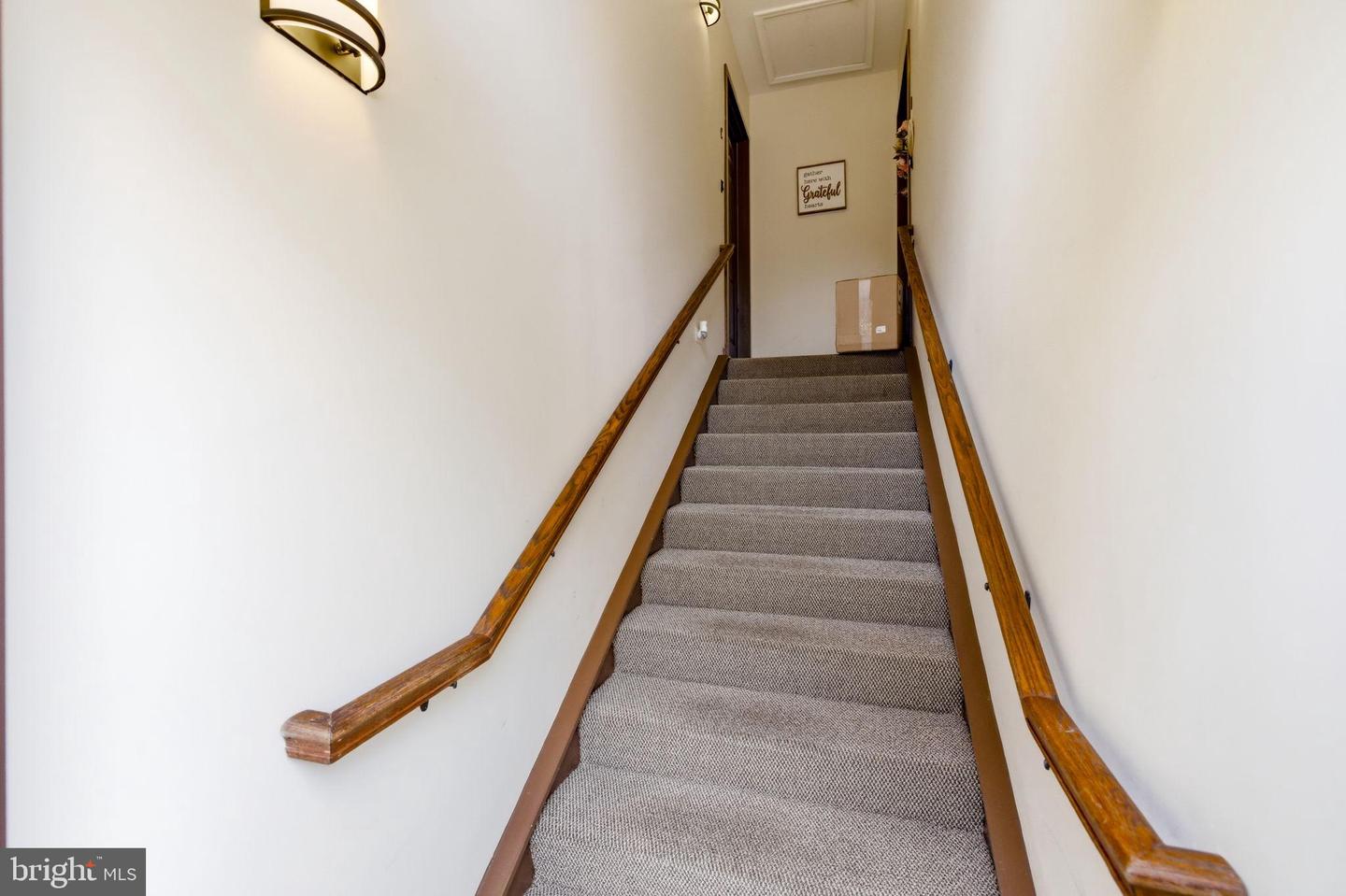 10208-C ASHBROOKE CT #19, OAKTON, Virginia 22124, 2 Bedrooms Bedrooms, 5 Rooms Rooms,2 BathroomsBathrooms,Residential,For sale,10208-C ASHBROOKE CT #19,VAFX2293732 MLS # VAFX2293732