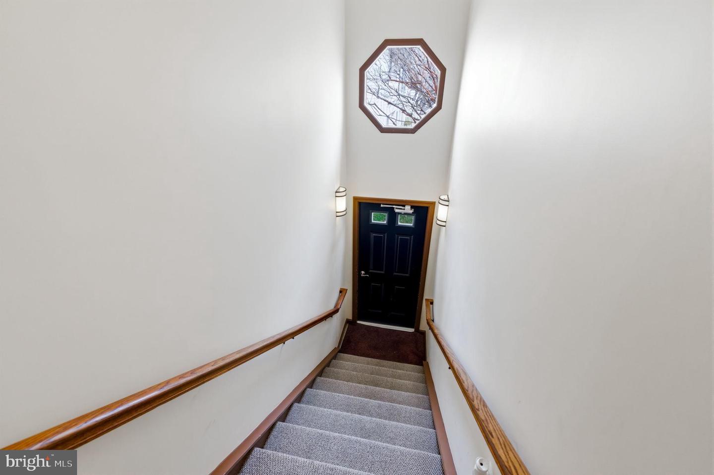 10208-C ASHBROOKE CT #19, OAKTON, Virginia 22124, 2 Bedrooms Bedrooms, 5 Rooms Rooms,2 BathroomsBathrooms,Residential,For sale,10208-C ASHBROOKE CT #19,VAFX2293732 MLS # VAFX2293732