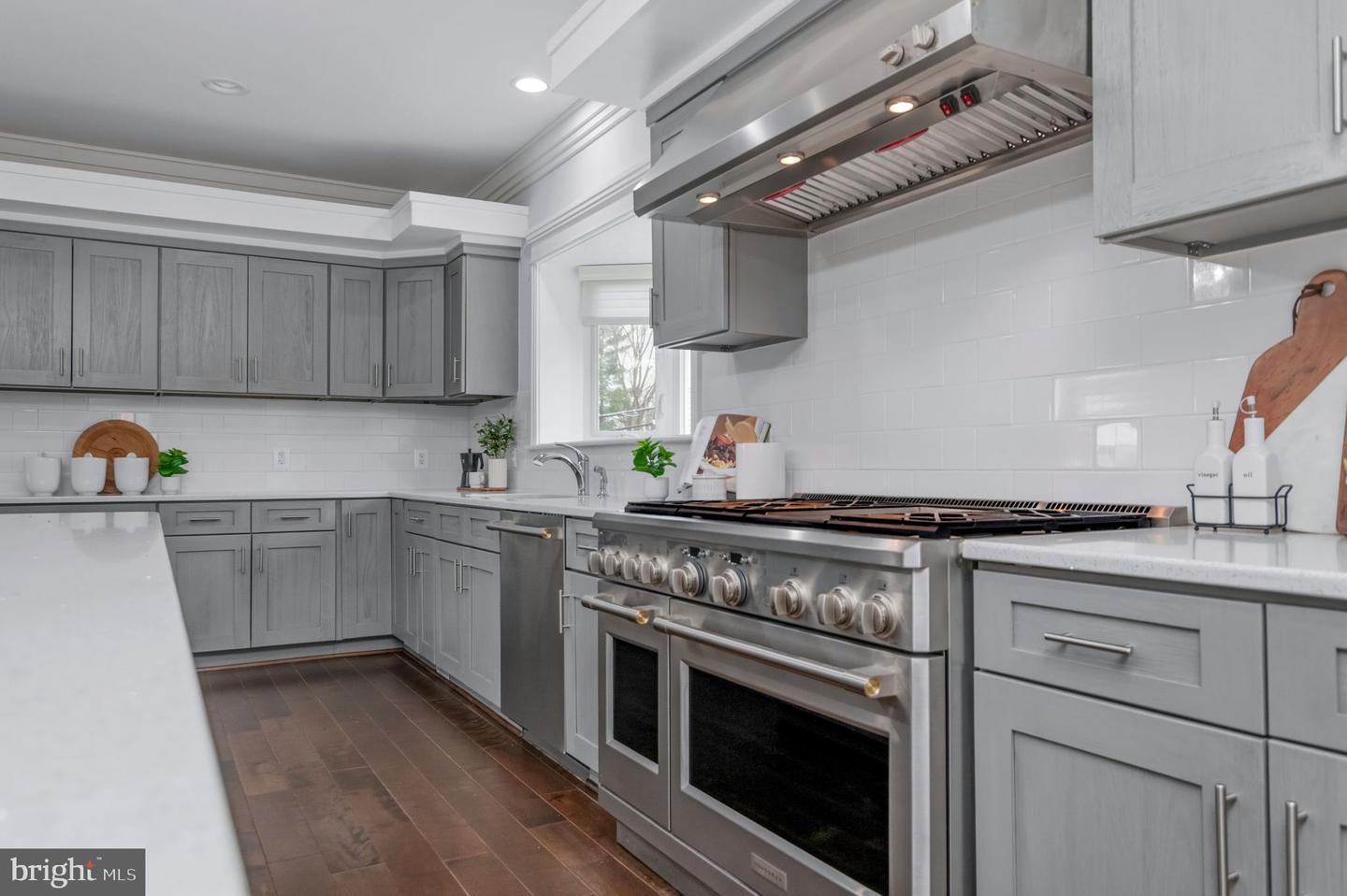 7908 HOLMES RUN DR, FALLS CHURCH, Virginia 22042, 6 Bedrooms Bedrooms, ,6 BathroomsBathrooms,Residential,For sale,7908 HOLMES RUN DR,VAFX2294146 MLS # VAFX2294146 7908 HOLMES RUN DR, FALLS CHURCH, Virginia 22042, 6 Bedrooms Bedrooms, ,6 BathroomsBathrooms,Residential,For sale,7908 HOLMES RUN DR,VAFX2294146 MLS # VAFX2294146