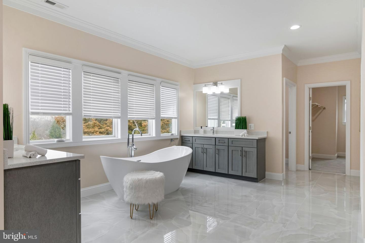 7908 HOLMES RUN DR, FALLS CHURCH, Virginia 22042, 6 Bedrooms Bedrooms, ,6 BathroomsBathrooms,Residential,For sale,7908 HOLMES RUN DR,VAFX2294146 MLS # VAFX2294146 7908 HOLMES RUN DR, FALLS CHURCH, Virginia 22042, 6 Bedrooms Bedrooms, ,6 BathroomsBathrooms,Residential,For sale,7908 HOLMES RUN DR,VAFX2294146 MLS # VAFX2294146