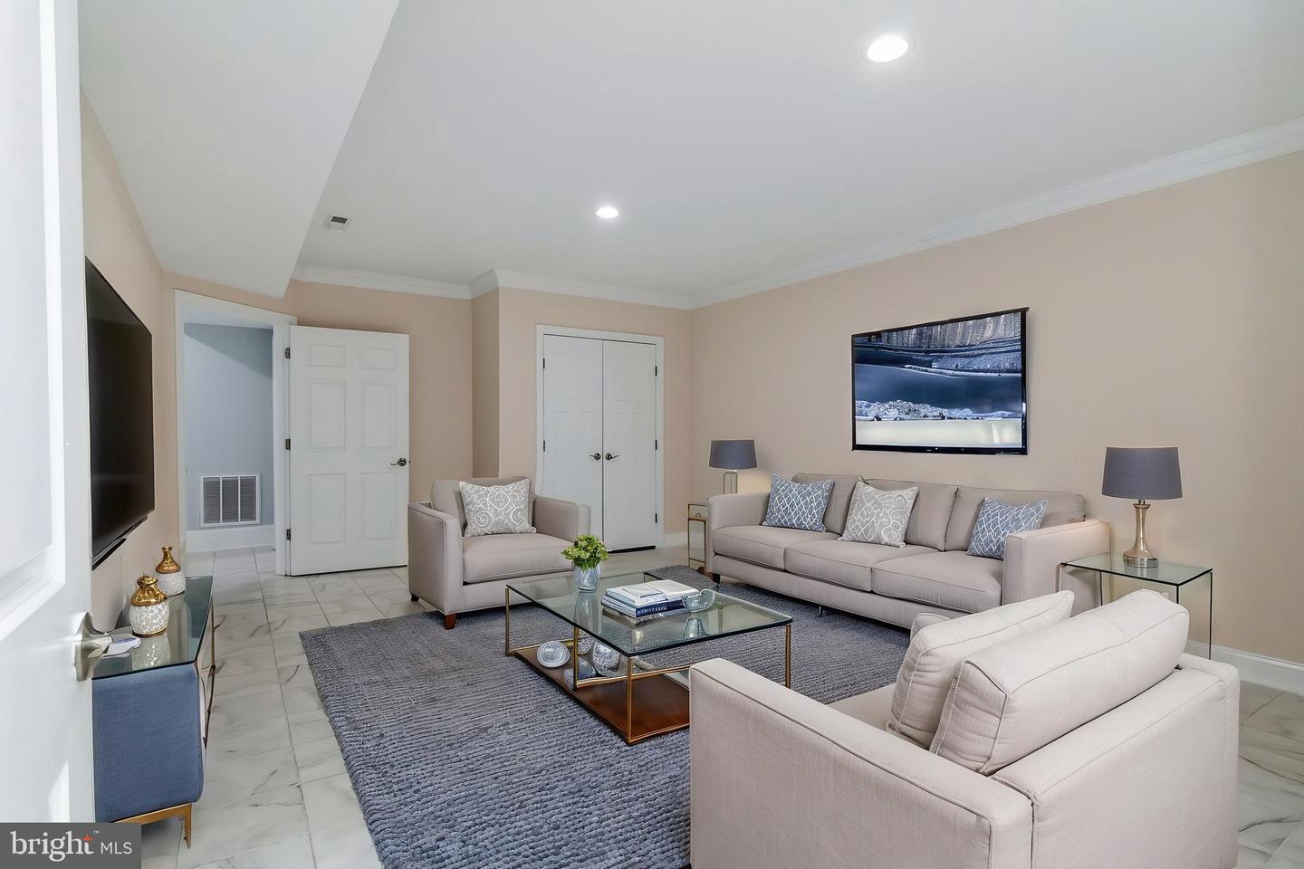 7908 HOLMES RUN DR, FALLS CHURCH, Virginia 22042, 6 Bedrooms Bedrooms, ,6 BathroomsBathrooms,Residential,For sale,7908 HOLMES RUN DR,VAFX2294146 MLS # VAFX2294146 7908 HOLMES RUN DR, FALLS CHURCH, Virginia 22042, 6 Bedrooms Bedrooms, ,6 BathroomsBathrooms,Residential,For sale,7908 HOLMES RUN DR,VAFX2294146 MLS # VAFX2294146