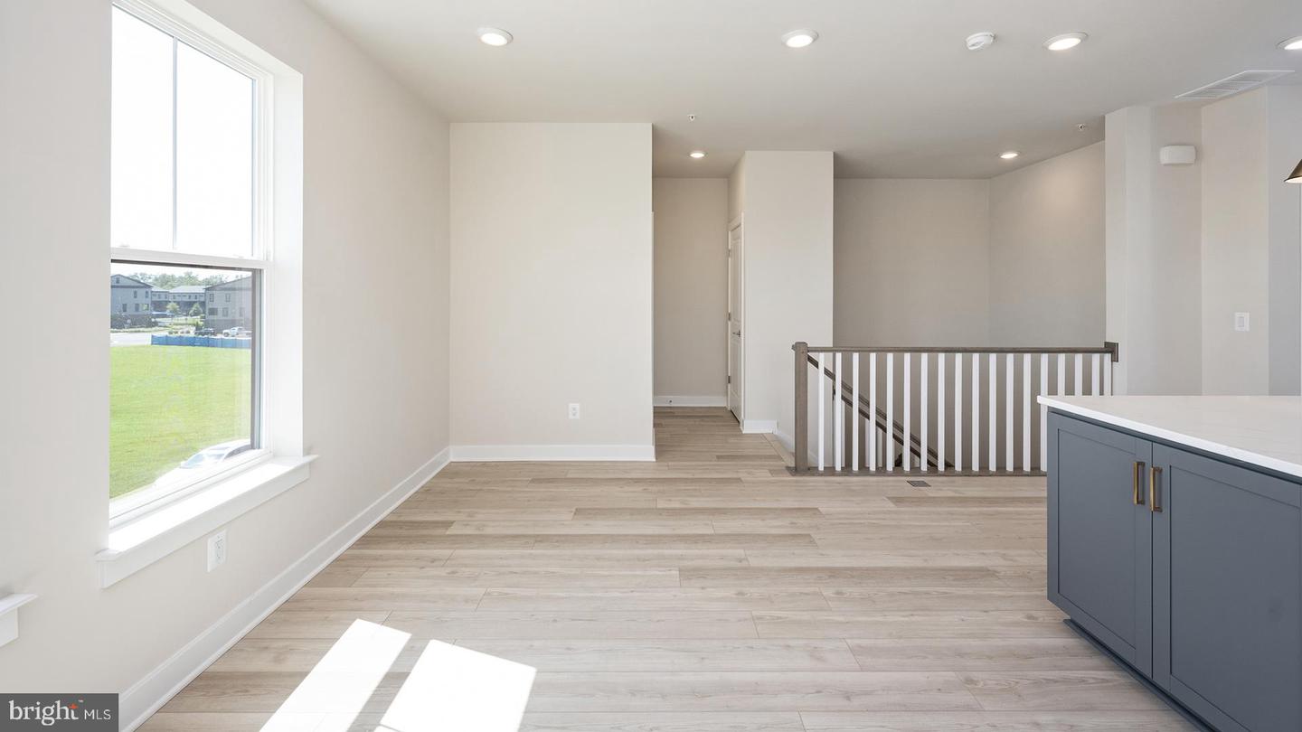 44576 STRABANE TER, ASHBURN, Virginia 20147, 3 Bedrooms Bedrooms, ,2 BathroomsBathrooms,Residential,For sale,44576 STRABANE TER,VALO2117576 MLS # VALO2117576