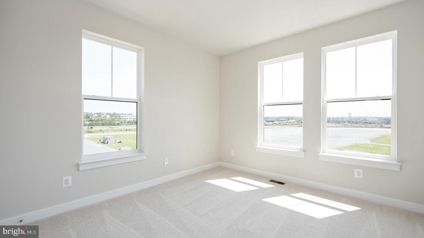 44576 STRABANE TER, ASHBURN, Virginia 20147, 3 Bedrooms Bedrooms, ,2 BathroomsBathrooms,Residential,For sale,44576 STRABANE TER,VALO2117576 MLS # VALO2117576