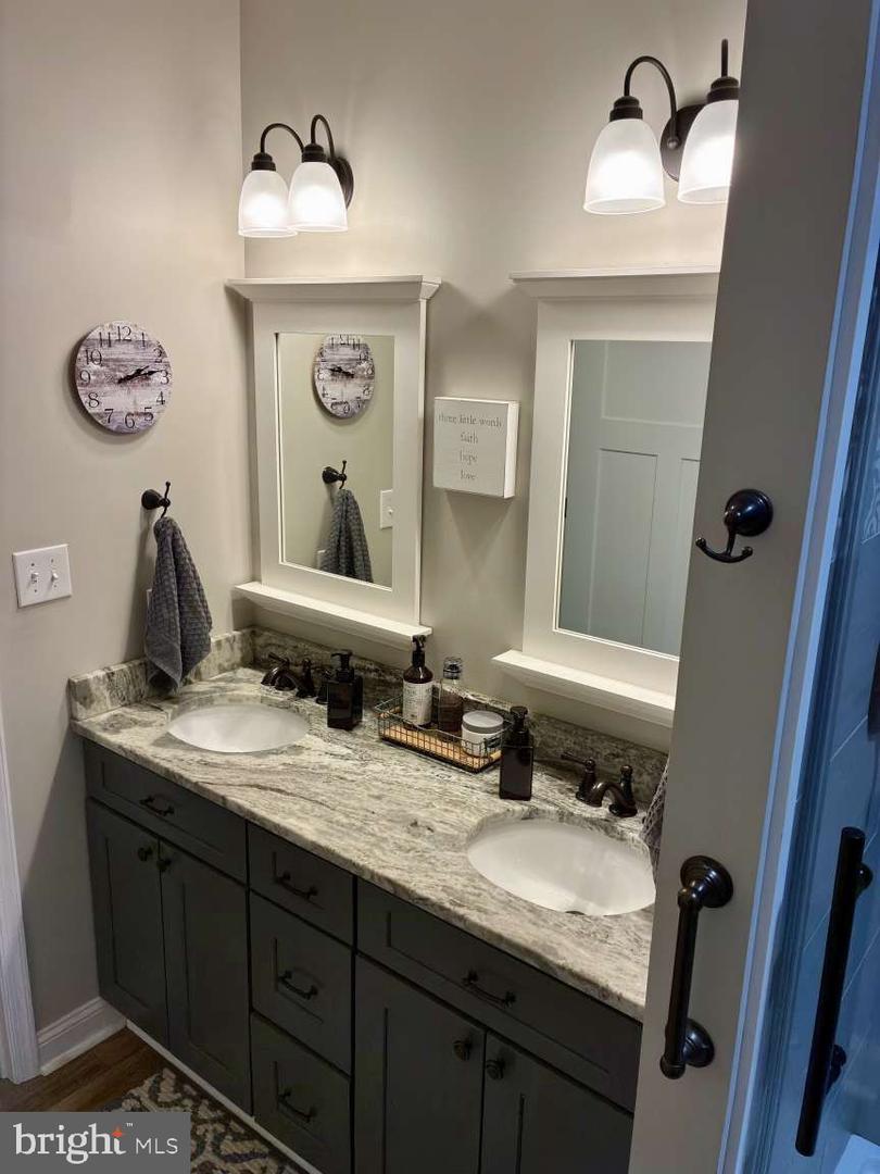 115 HULL HILLS LN, STAUNTON, Virginia 24401, 4 Bedrooms Bedrooms, 10 Rooms Rooms,2 BathroomsBathrooms,Residential,For sale,115 HULL HILLS LN,VAAG2002756 MLS # VAAG2002756