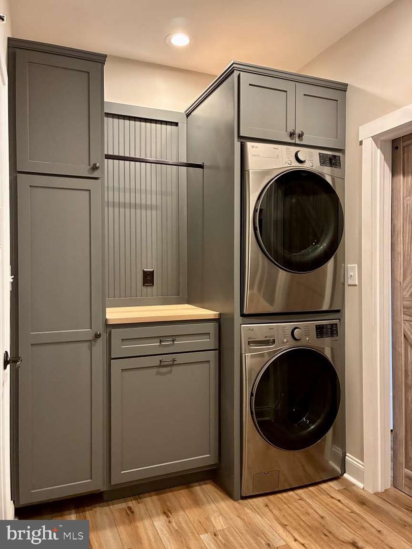 115 HULL HILLS LN, STAUNTON, Virginia 24401, 4 Bedrooms Bedrooms, 10 Rooms Rooms,2 BathroomsBathrooms,Residential,For sale,115 HULL HILLS LN,VAAG2002756 MLS # VAAG2002756