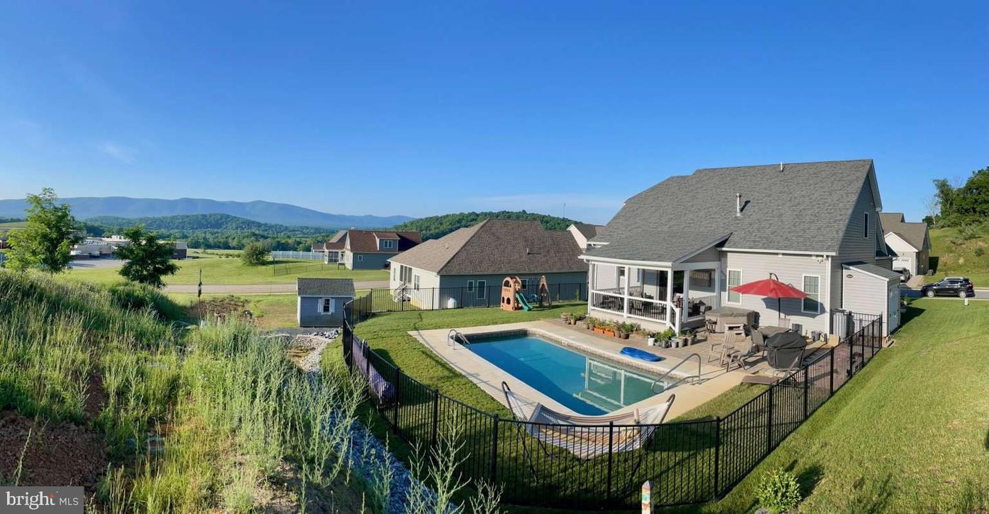 115 HULL HILLS LN, STAUNTON, Virginia 24401, 4 Bedrooms Bedrooms, 10 Rooms Rooms,2 BathroomsBathrooms,Residential,For sale,115 HULL HILLS LN,VAAG2002756 MLS # VAAG2002756