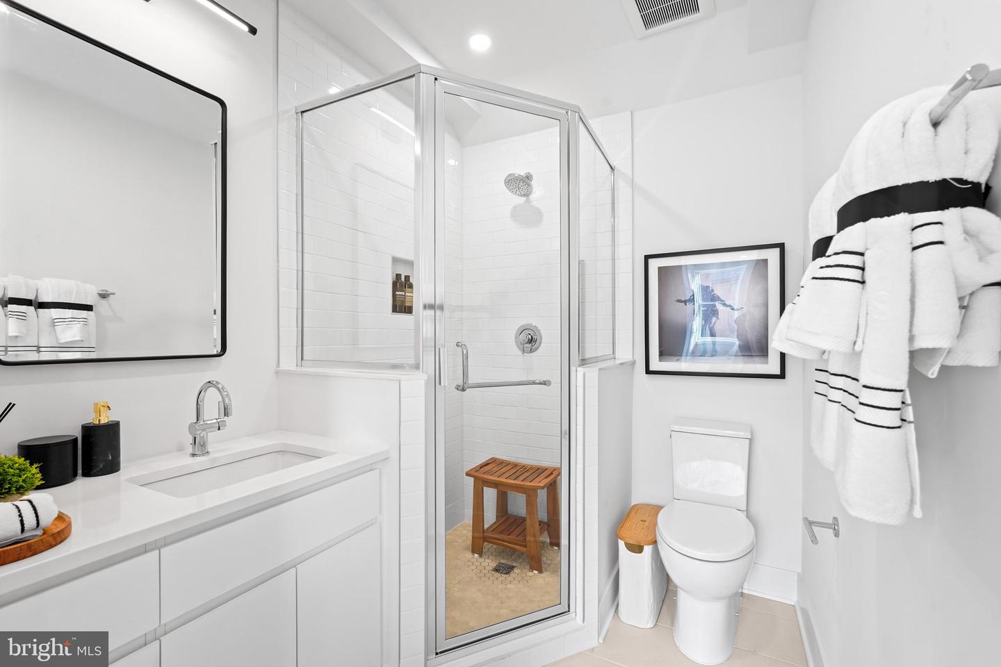 1235 W ST NW #B, WASHINGTON, District Of Columbia 20009, 2 Bedrooms Bedrooms, ,2 BathroomsBathrooms,Residential,For sale,1235 W ST NW #B,DCDC2249454 MLS # DCDC2249454