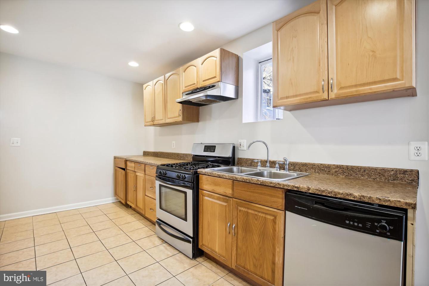 309 U ST NW, WASHINGTON, District Of Columbia 20001, 3 Bedrooms Bedrooms, ,1 BathroomBathrooms,Residential,For sale,309 U ST NW,DCDC2153866 MLS # DCDC2153866