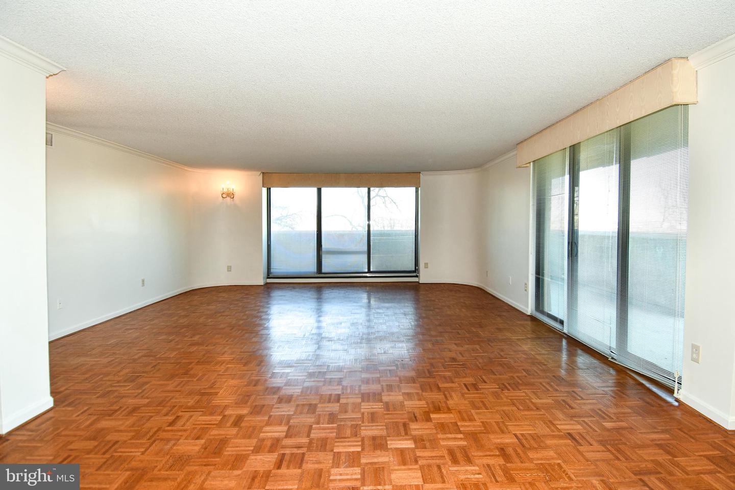 1101 ARLINGTON RIDGE ROAD #316, ARLINGTON, Virginia 22202, 3 Bedrooms Bedrooms, ,3 BathroomsBathrooms,Residential,For sale,1101 ARLINGTON RIDGE ROAD #316,VAAR2064610 MLS # VAAR2064610