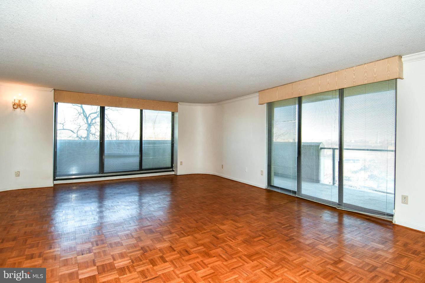 1101 ARLINGTON RIDGE ROAD #316, ARLINGTON, Virginia 22202, 3 Bedrooms Bedrooms, ,3 BathroomsBathrooms,Residential,For sale,1101 ARLINGTON RIDGE ROAD #316,VAAR2064610 MLS # VAAR2064610