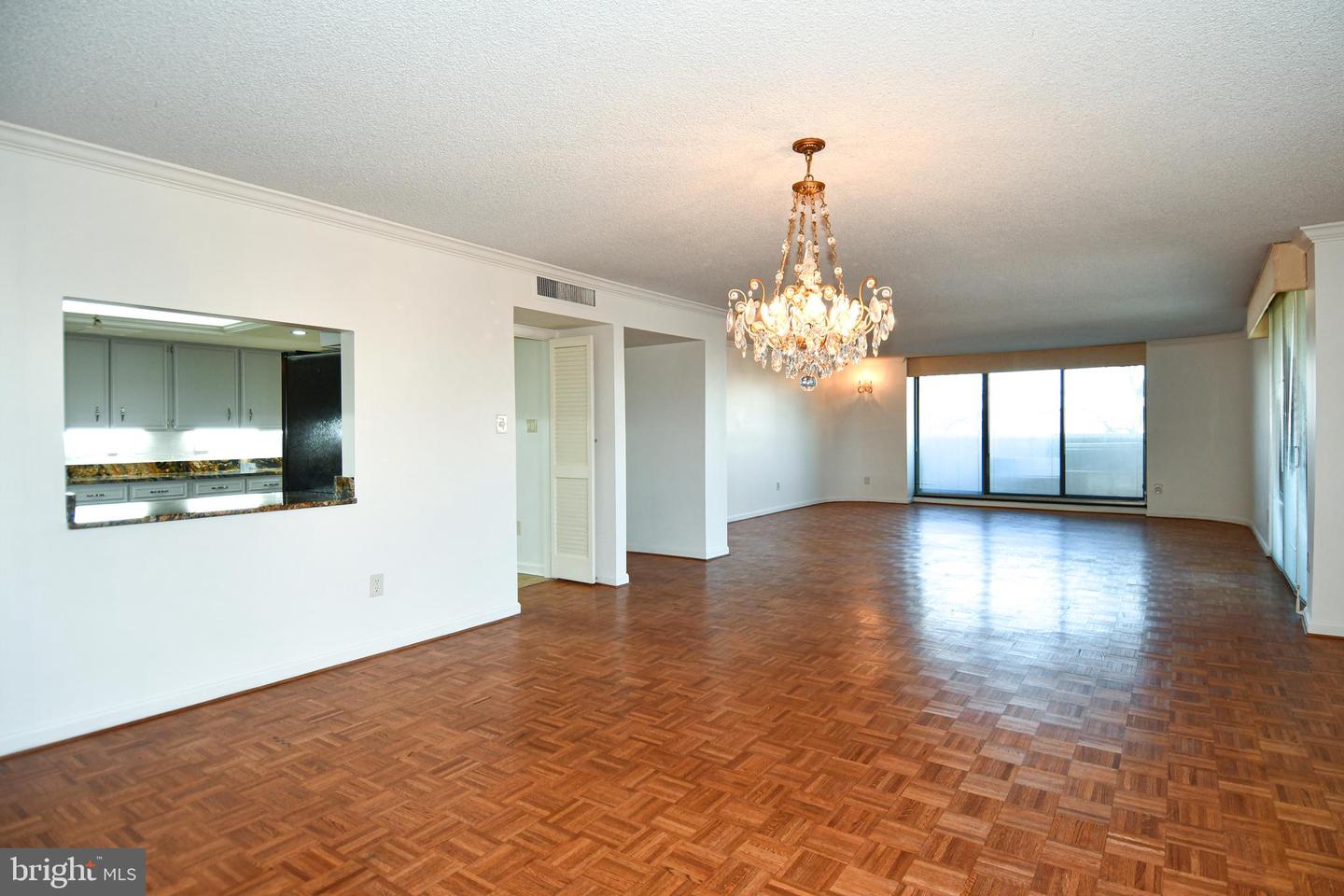 1101 ARLINGTON RIDGE ROAD #316, ARLINGTON, Virginia 22202, 3 Bedrooms Bedrooms, ,3 BathroomsBathrooms,Residential,For sale,1101 ARLINGTON RIDGE ROAD #316,VAAR2064610 MLS # VAAR2064610