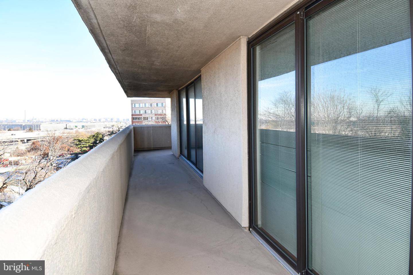 1101 ARLINGTON RIDGE ROAD #316, ARLINGTON, Virginia 22202, 3 Bedrooms Bedrooms, ,3 BathroomsBathrooms,Residential,For sale,1101 ARLINGTON RIDGE ROAD #316,VAAR2064610 MLS # VAAR2064610